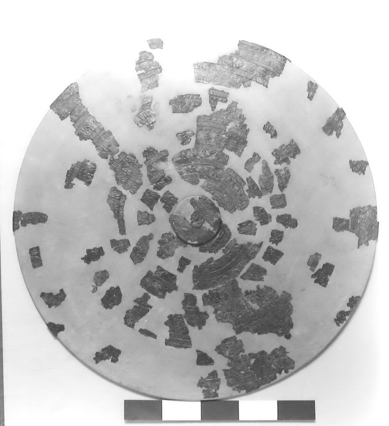 scudo - cultura orientalizzante; produzione tarquinese (secondo quarto sec. VII a.C)