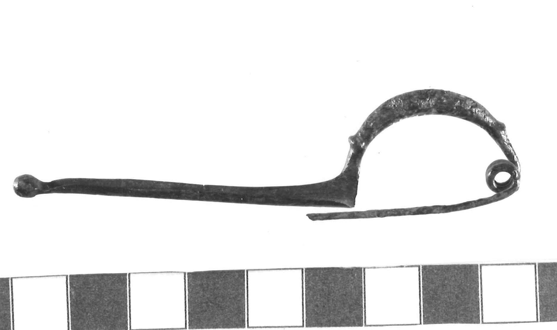 fibula ad arco ingrossato - Piceno III (secc. VII-VI a.C)
