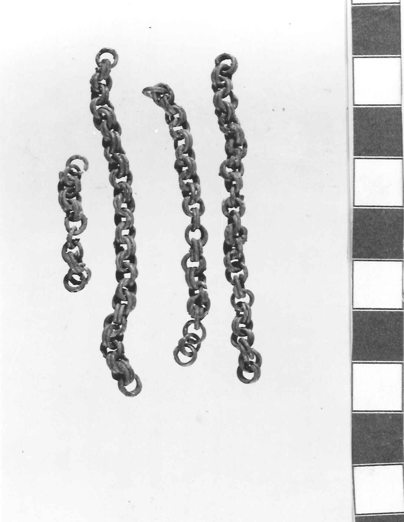 catenella/ frammenti - Piceno III (fine sec. VII a.C)