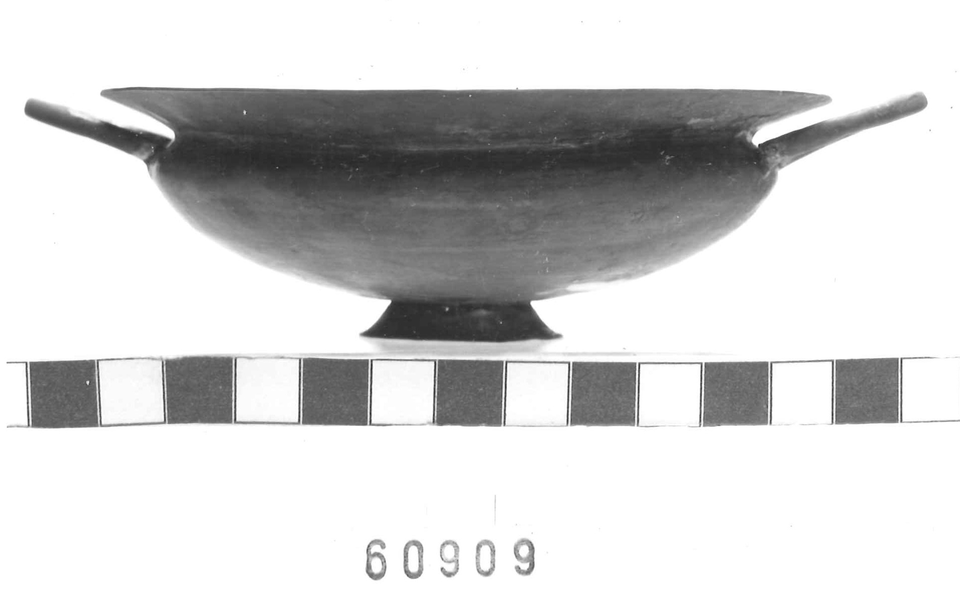 kylix ionica - civiltà picena (fine/ inizio secc. VII-VI a.C)