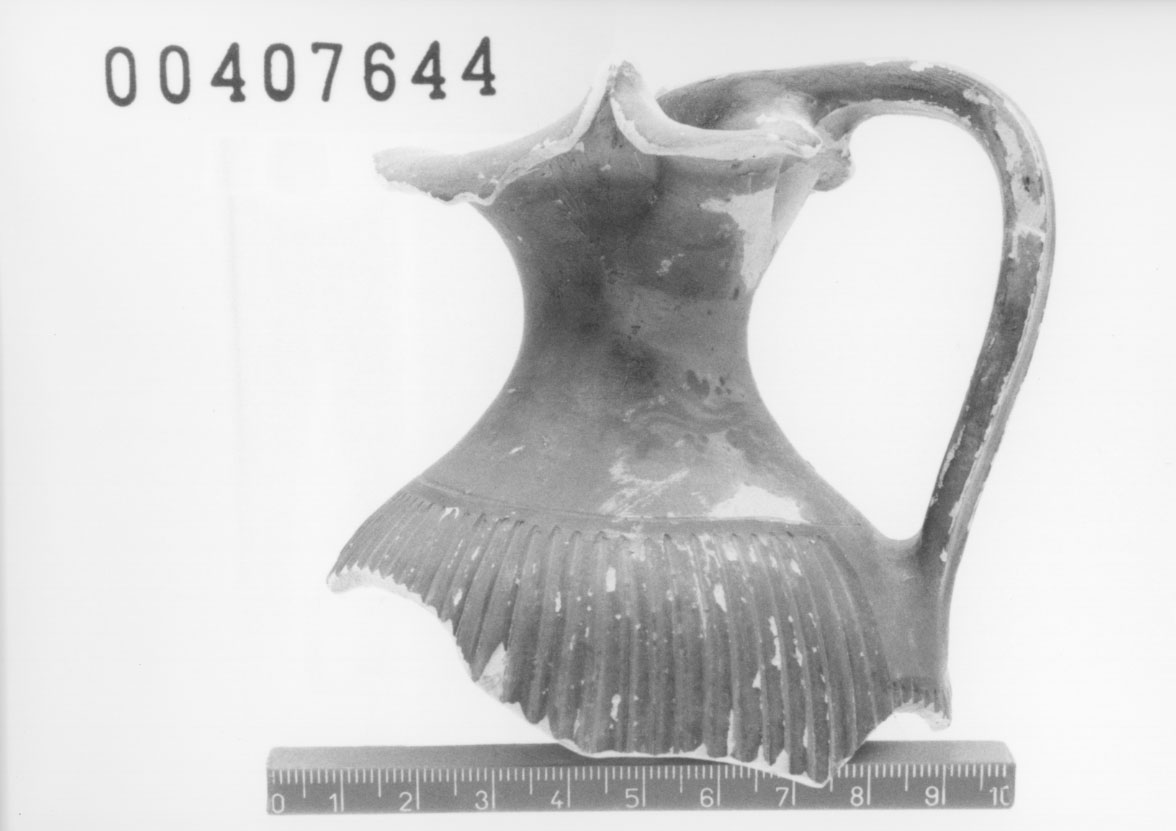 oinochoe (IV sec. a.C.-III sec. a.C)