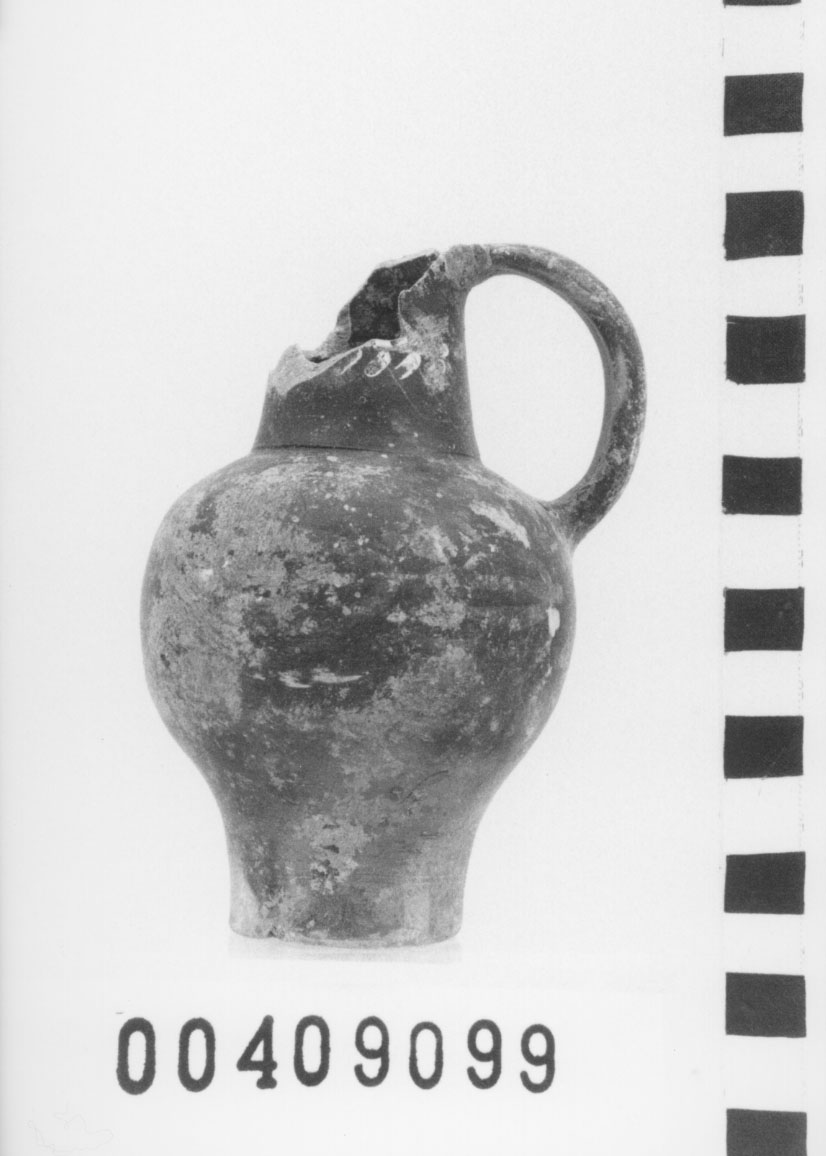 oinochoe (IV sec. a.C.-III sec. a.C)