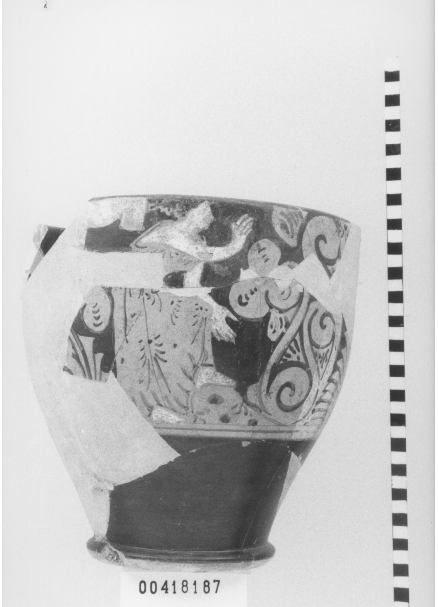 skyphos (IV sec. a.C)
