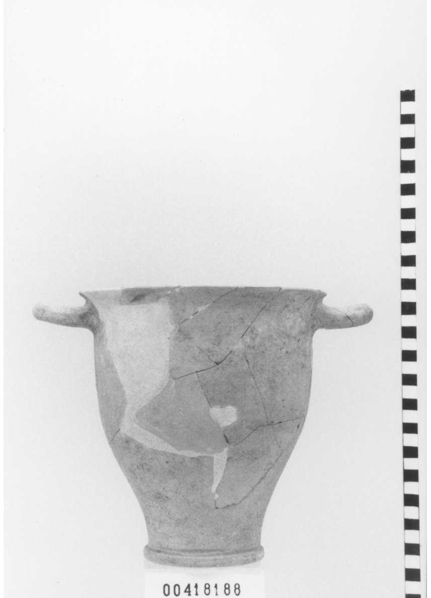 skyphos (IV sec. a.C)