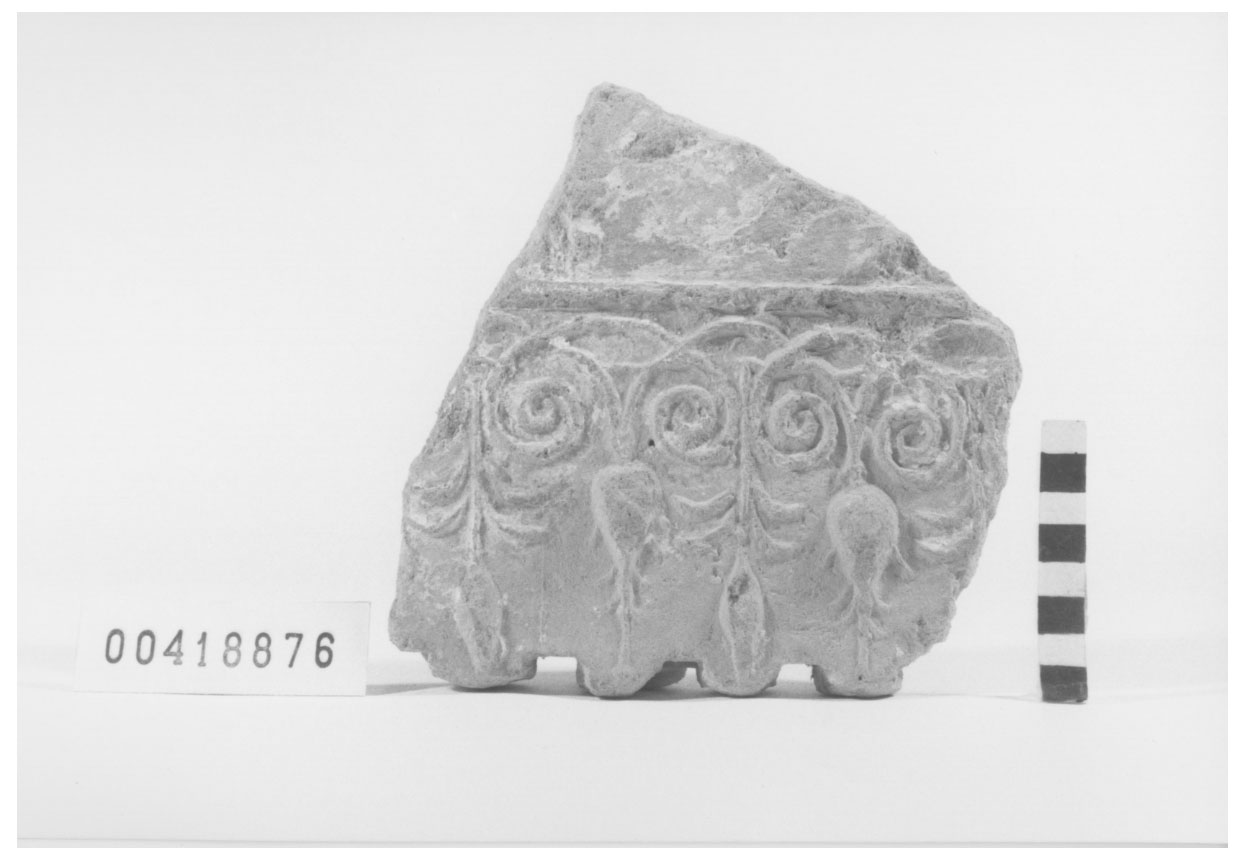 lastra di rivestimento/frammento (III sec. a.C)