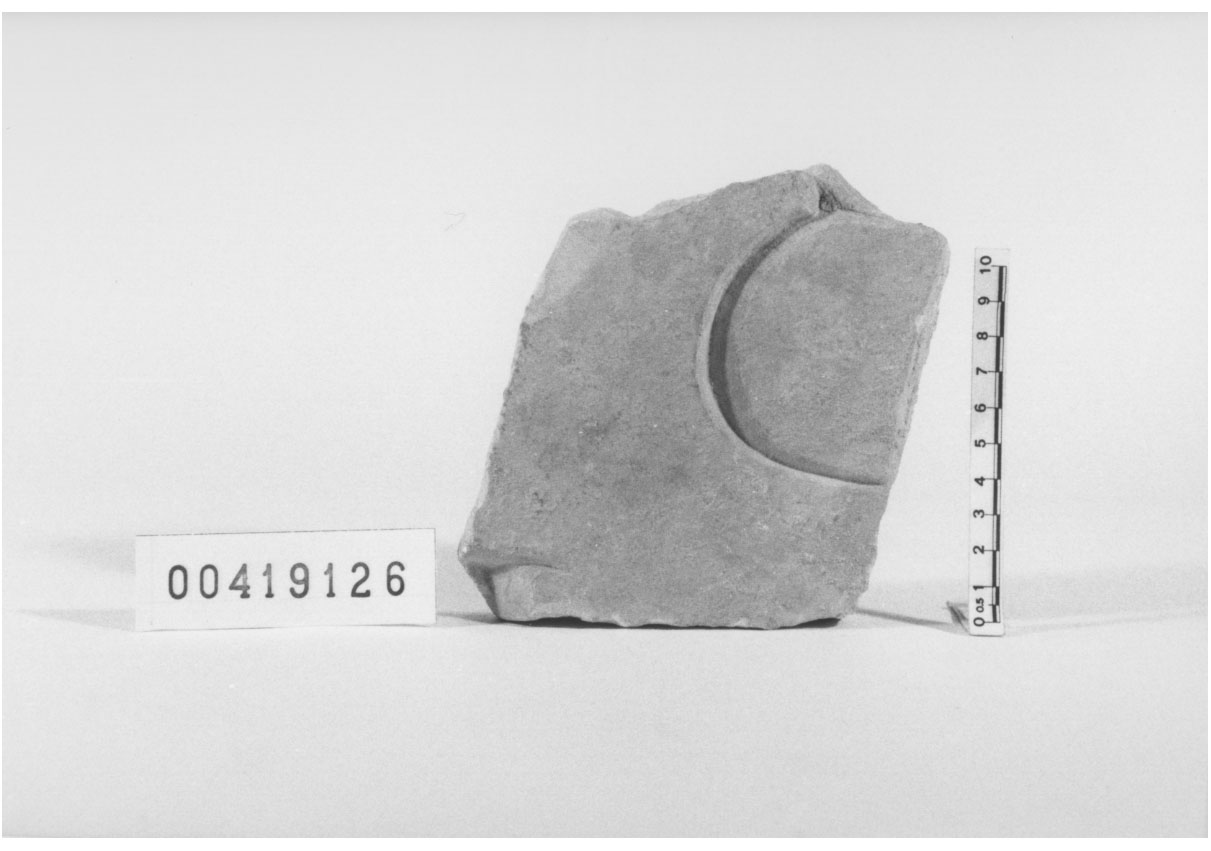 lastra con iscrizione/frammento (Età imperiale)