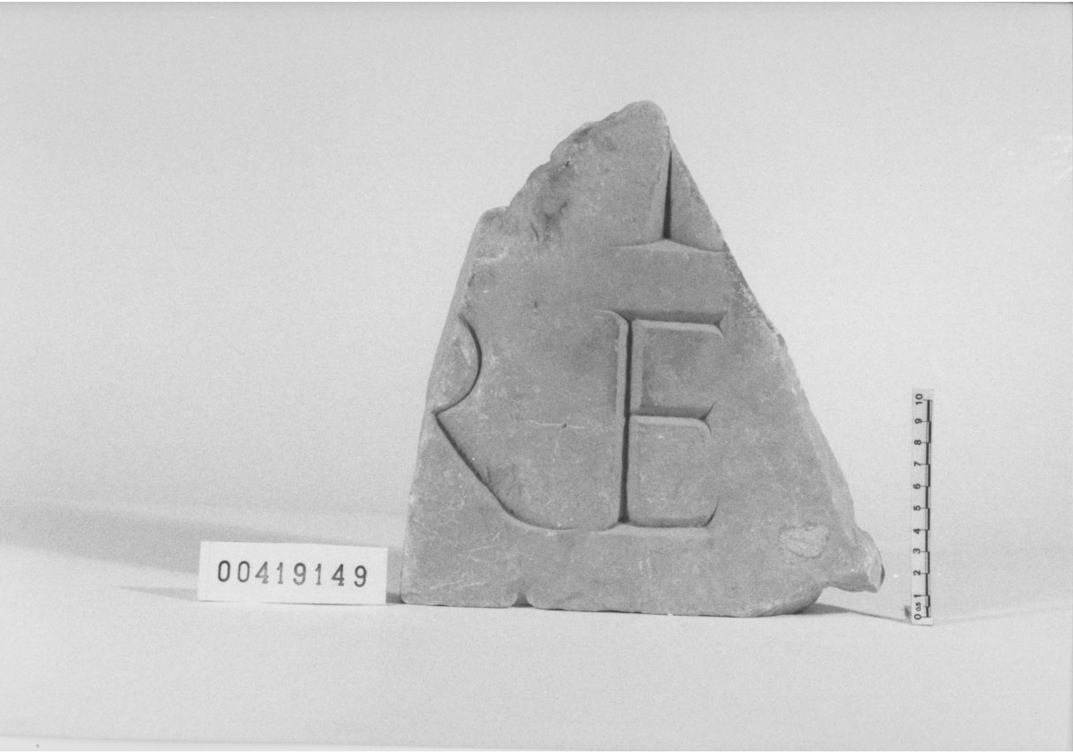 lastra con iscrizione/frammento (Età imperiale)