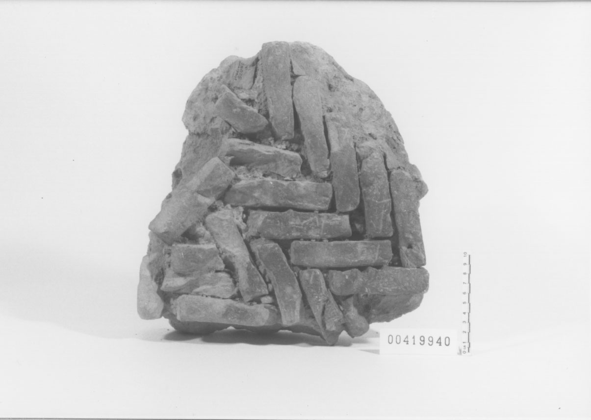 rivestimento in opus spicatum/frammento 