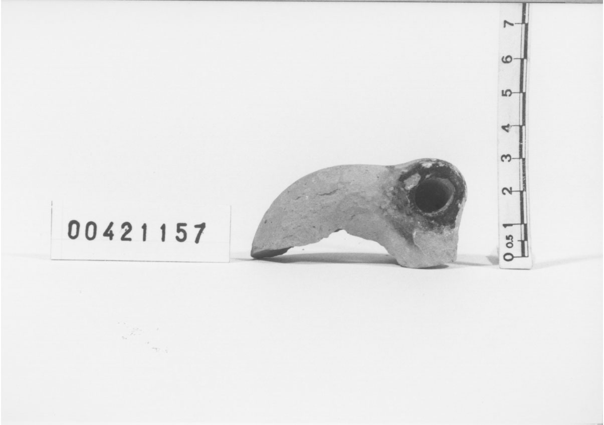 lucerna a becco rotondo/frammento 