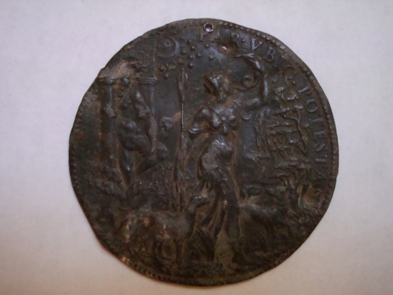 Diana, Plutone e Proserpina (medaglia) di Leoni Leone (sec. XVI)