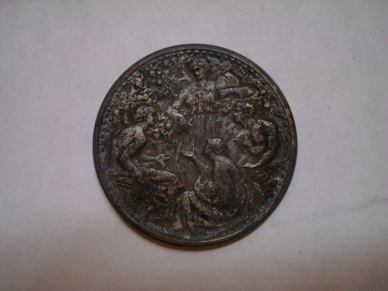 figure allegoriche (medaglia) di Johnson Stefano ditta (sec. XX)