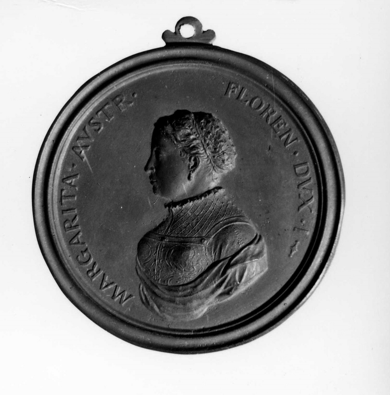 ritratto di Margherita d'Austria; leonessa con un globo (medaglia) di Selvi Antonio, Vaggelli Bartolomeo (sec. XVIII)
