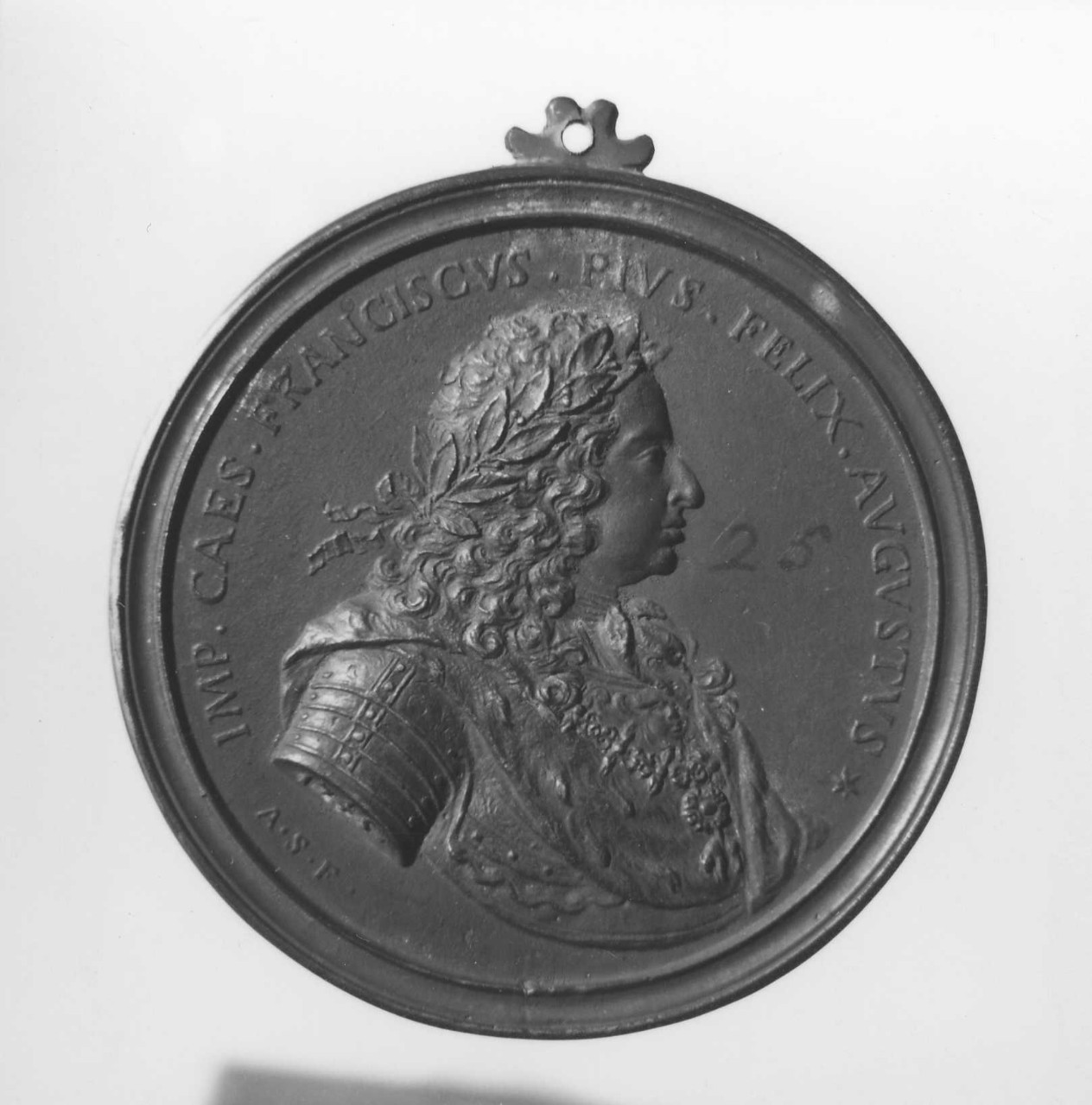 ritratto di Francesco III di Lorena; Giove sopra un'ara (medaglia) di Selvi Antonio (sec. XVIII)