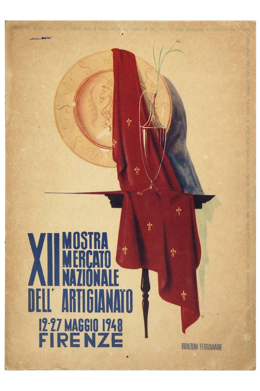 sopra un tavolino pensile di legno scende un tessuto rosso decorato con il giglio fiorentino, appoggiato ad un piatto; sopra il tessuto un vaso in vetro con un fiore (locandina) di Baldi Ferruccio detto Etrusco (sec. XX)