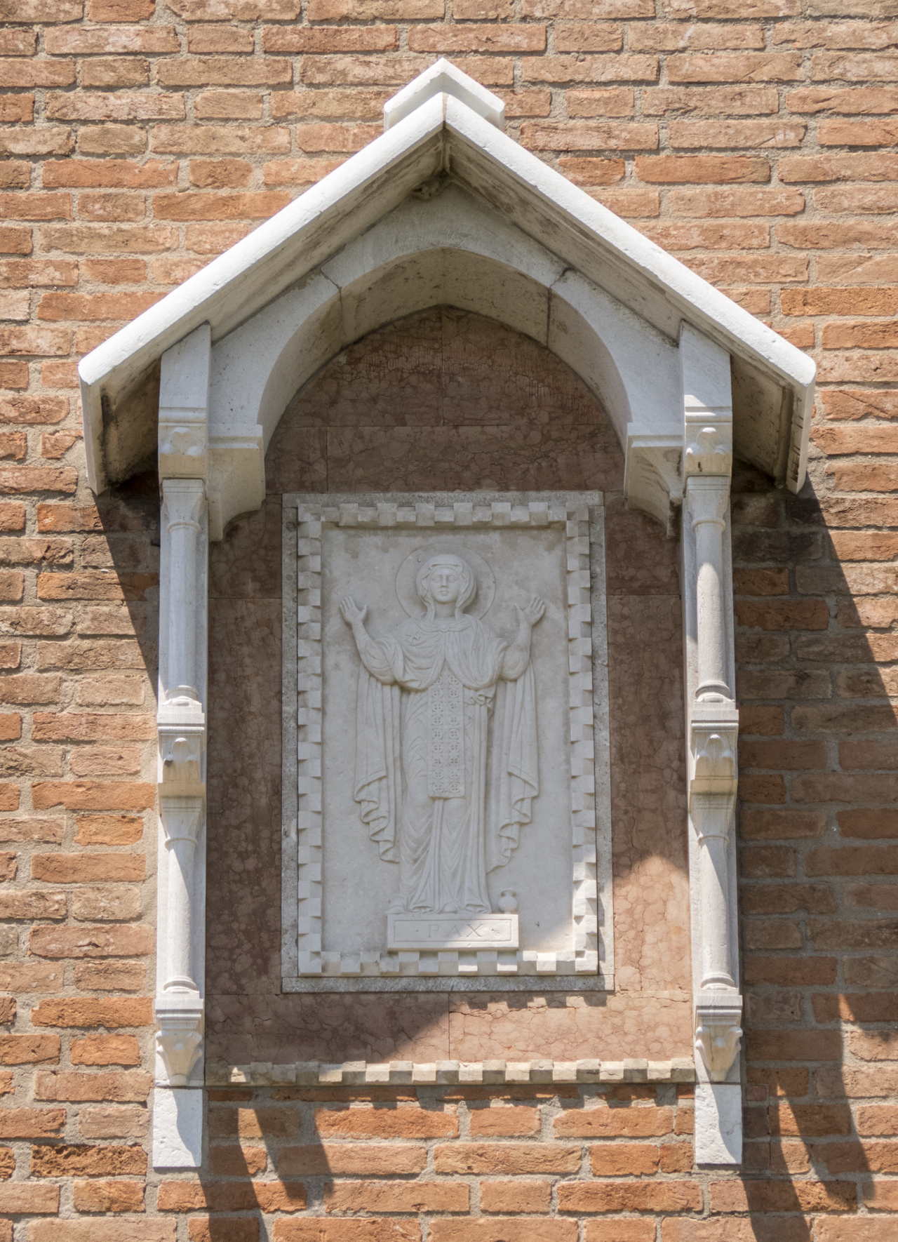 Madonna orante, motivi decorativi a dentelli (tabernacolo, opera isolata) - ambito veneziano (sec. XX)