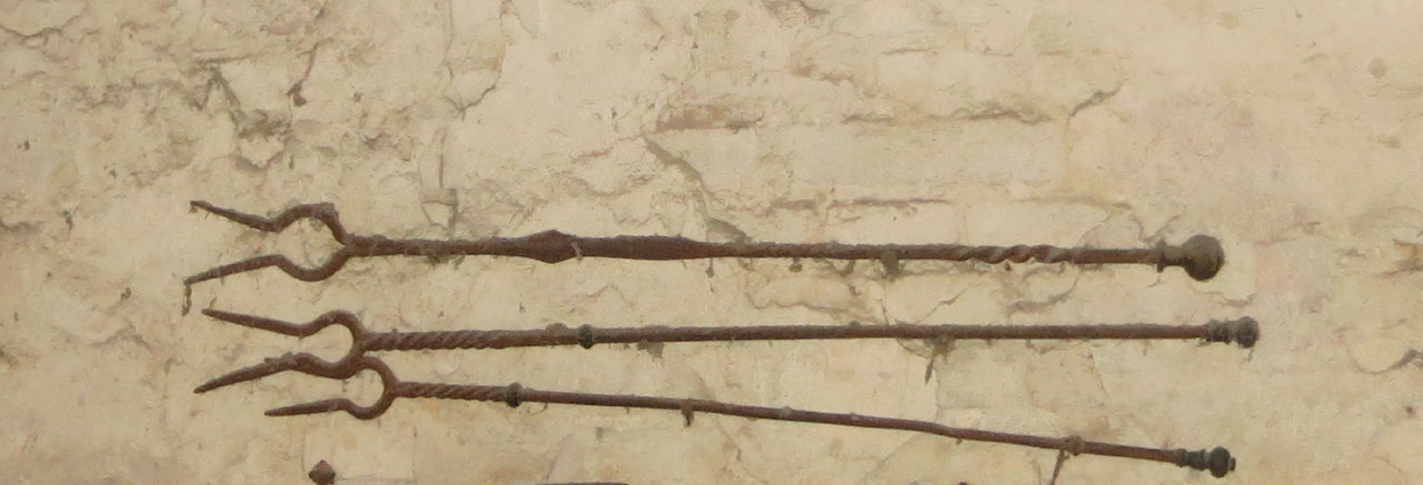 strumento di tortura - forca, insieme - ambito italiano (sec. XX)