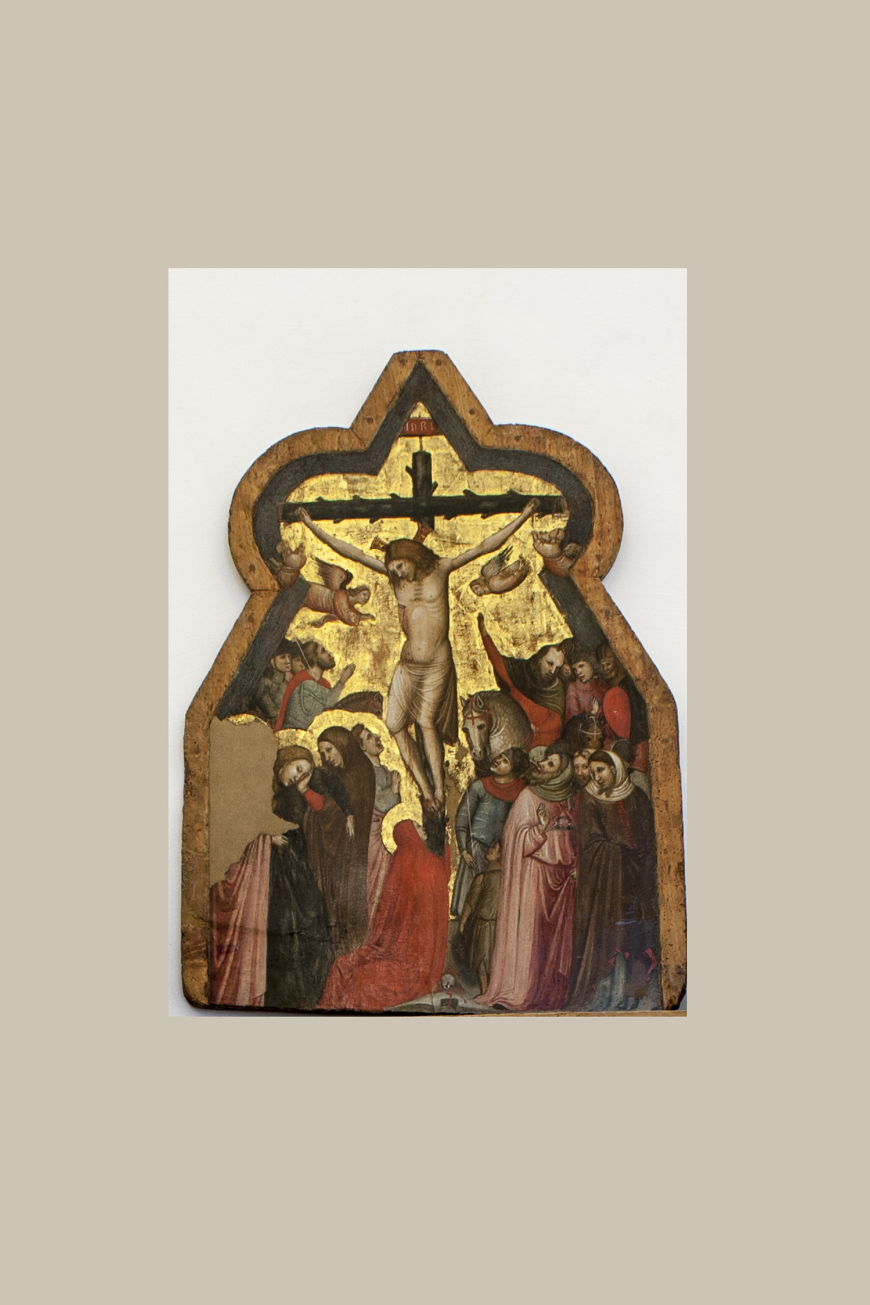 Crocifissione e santi, Crocifissione (dipinto, elemento d'insieme) di Maestro dell'Incoronazione di Urbino (attribuito) - ambito marchigiano (prima metà sec. XIV)