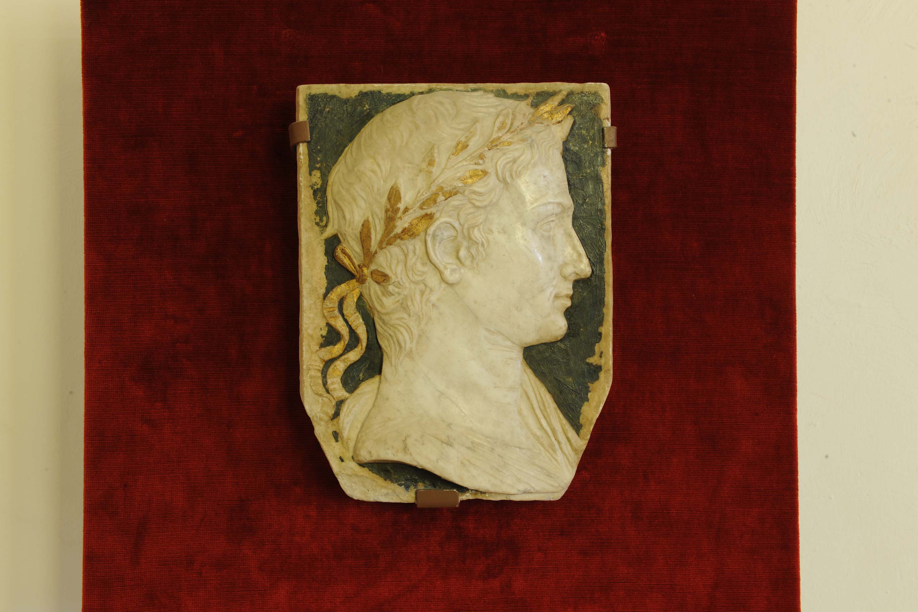Profilo di imperatore, Imperatore romano (scultura, opera isolata) - ambito fiorentino (terzo quarto sec. XV)