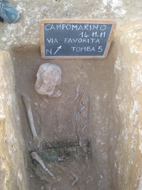 area ad uso funerario, necropoli - Campomarino (CB)  (fine/ inizio V-IV a.C)