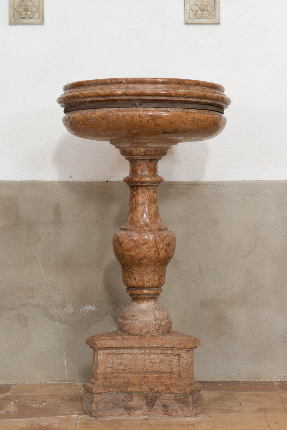 acquasantiera - bottega modenese (prima metà sec. XVIII)