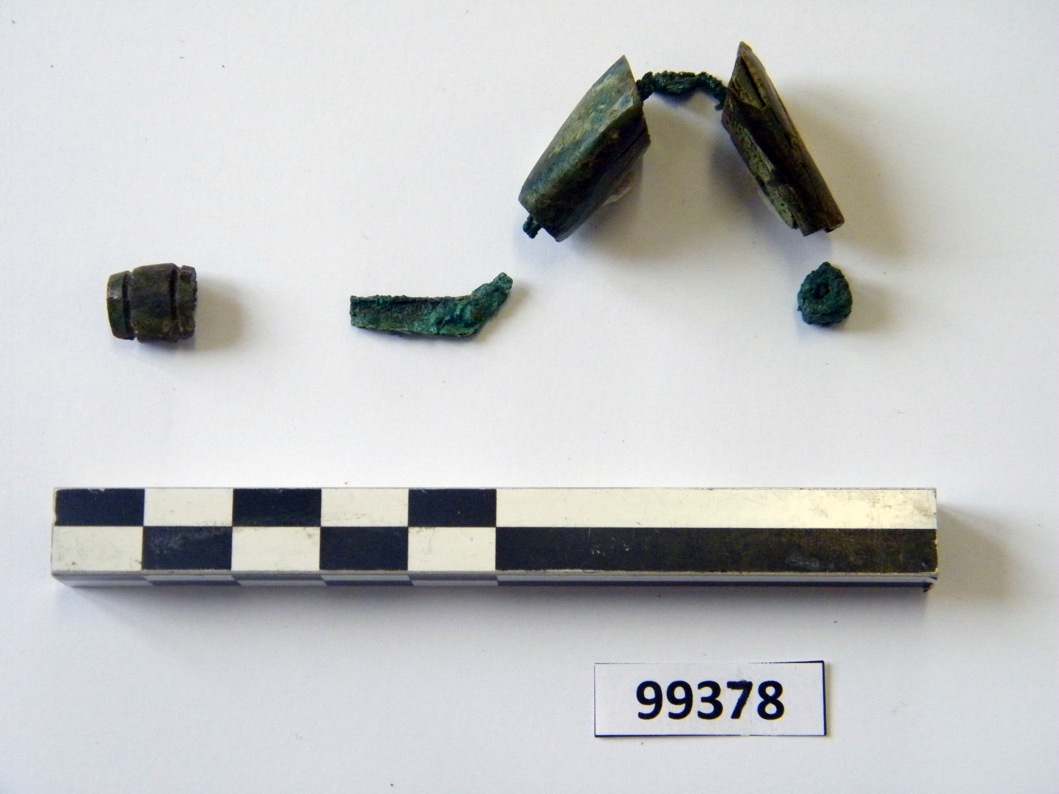 fibula, ad arco rivestito (sec. VI a.C)