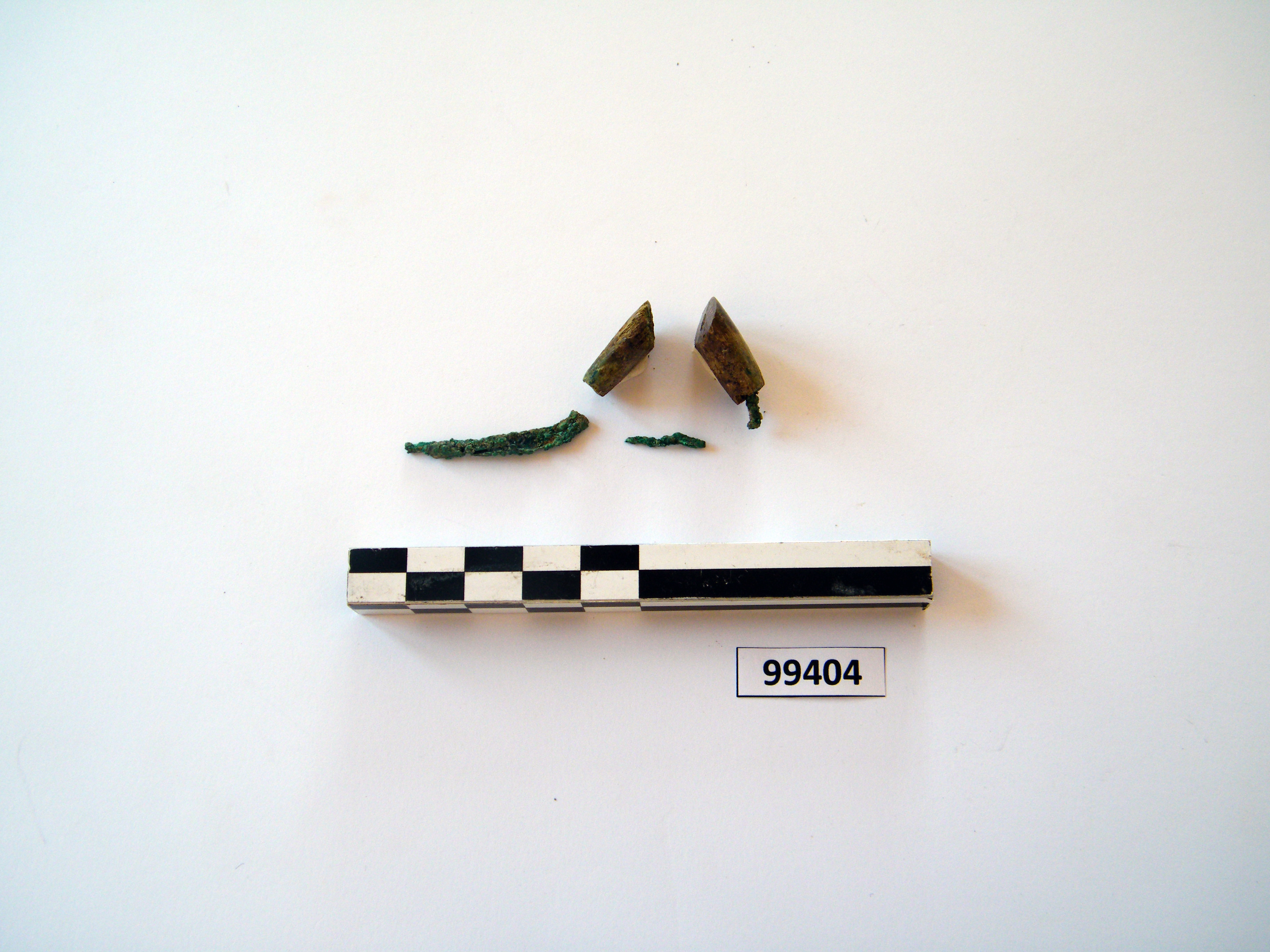 fibula, ad arco rivestito (sec. VI a.C)