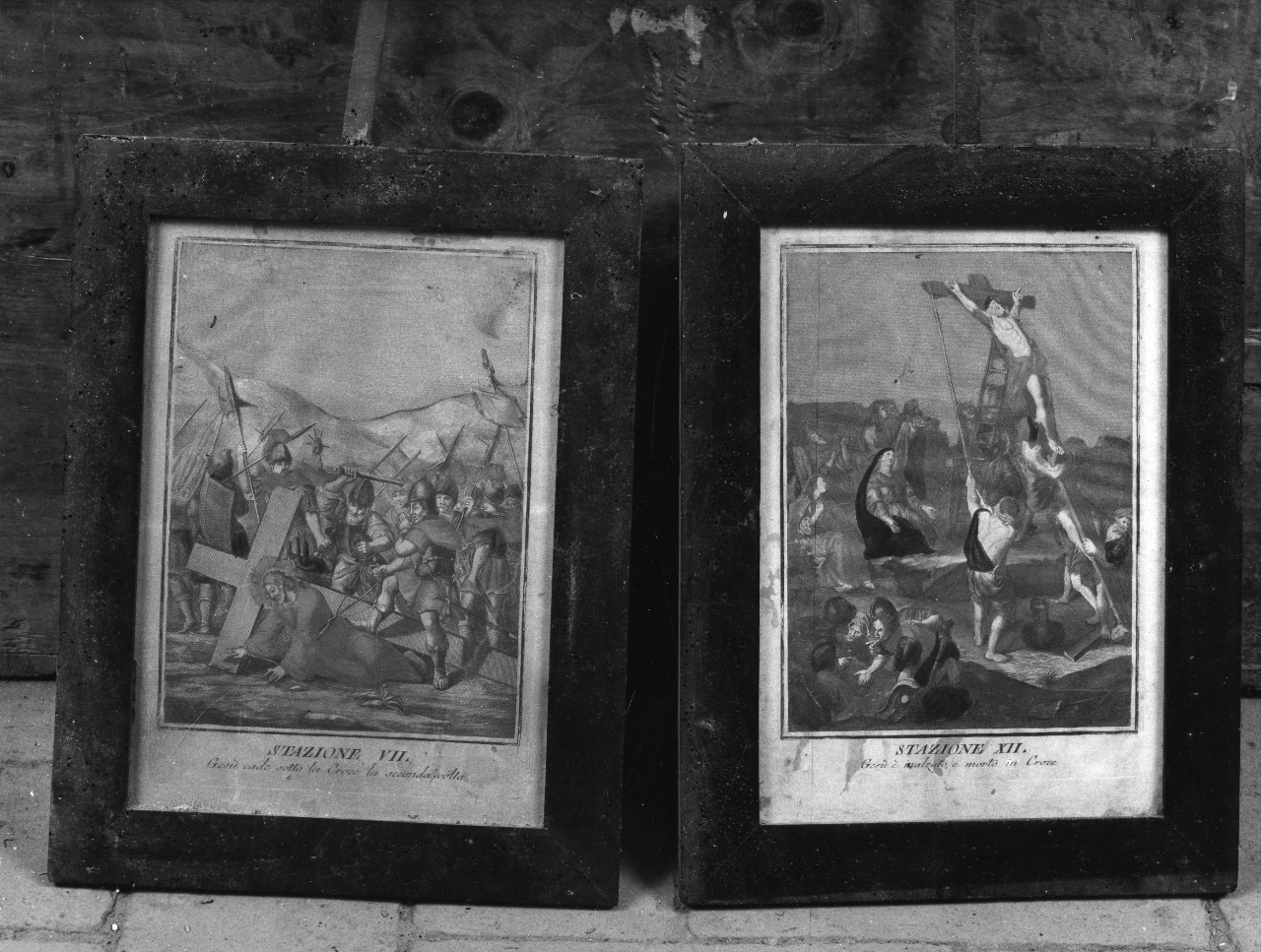 stazione XII: Gesù innalzato e morto in croce (stampa a colori) di Bardi Lorenzo Leopoldo (inizio sec. XIX)