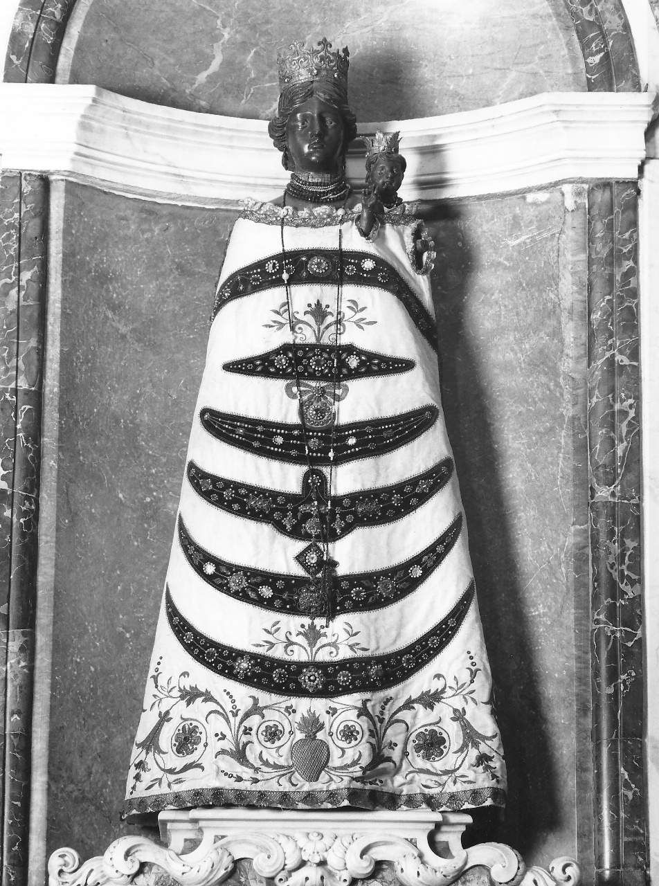 Madonna di Loreto (statua) di Fabroni Atto (sec. XVII)