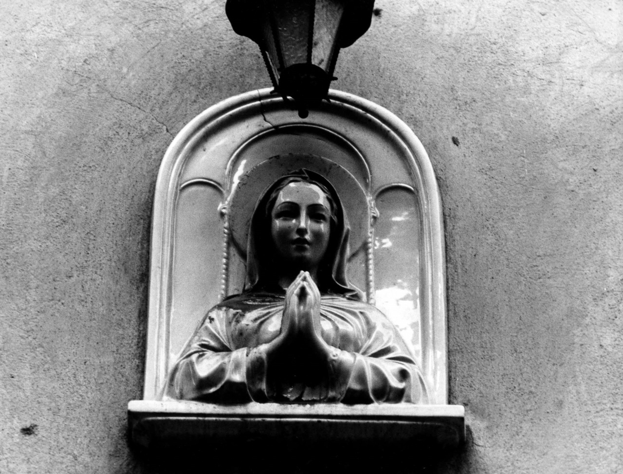Madonna orante (rilievo) - manifattura toscana (sec. XX)