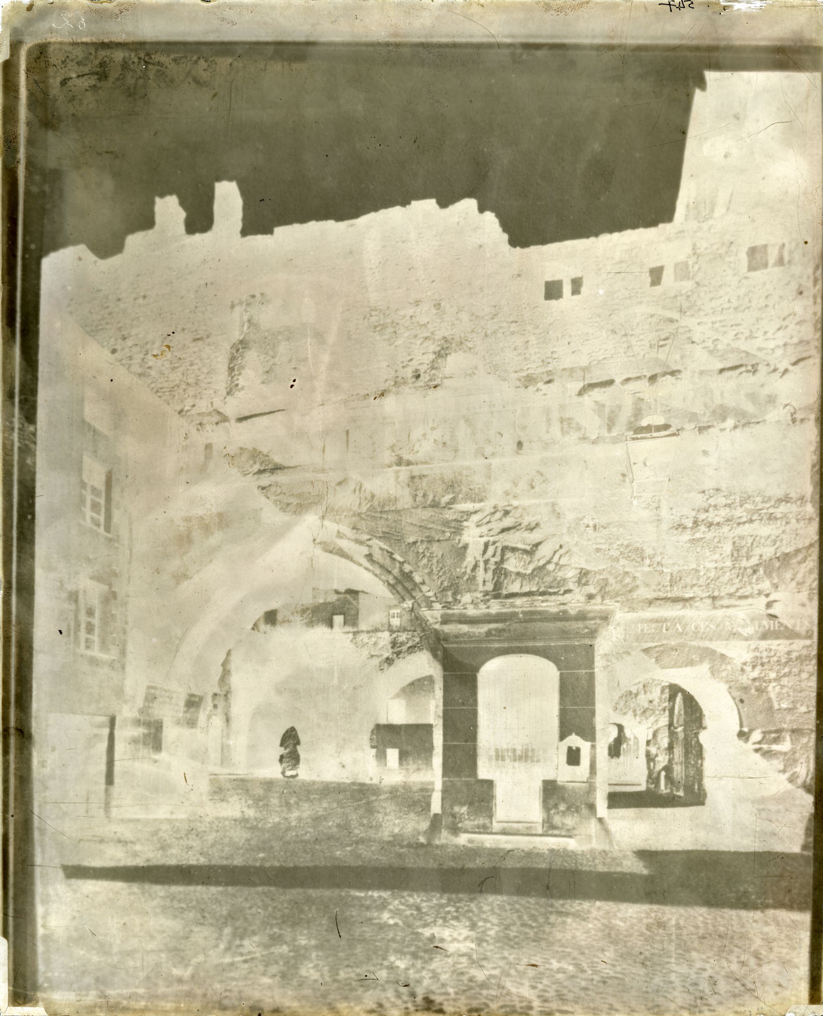 Aosta - Porta Pretoria (negativo) di Ufficio Regionale per la Conservazione dei Monumenti del Piemonte e della Liguria (fotografo principale) (fine XIX)