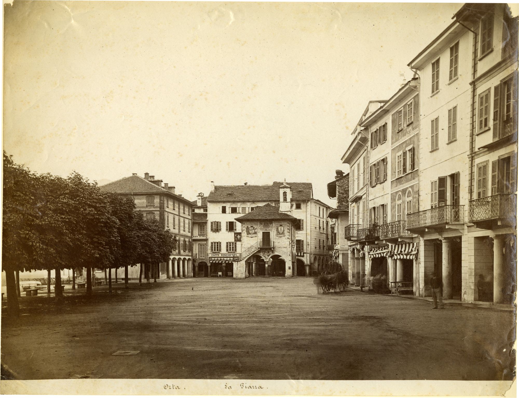 Piemonte - Architetture - Palazzi - Vedute urbane - Piazze (positivo) di Degoix, Celestino (attr) (terzo quarto XIX)