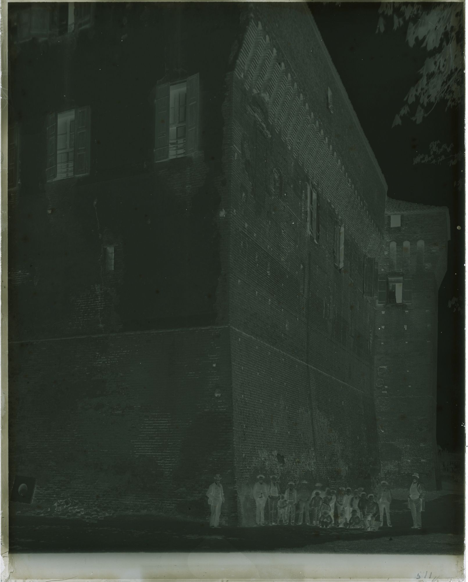 Moncucco Torinese - Castello dei Grisella (negativo) di Ufficio Regionale per la Conservazione dei Monumenti del Piemonte e della Liguria (attr) (fine XIX)