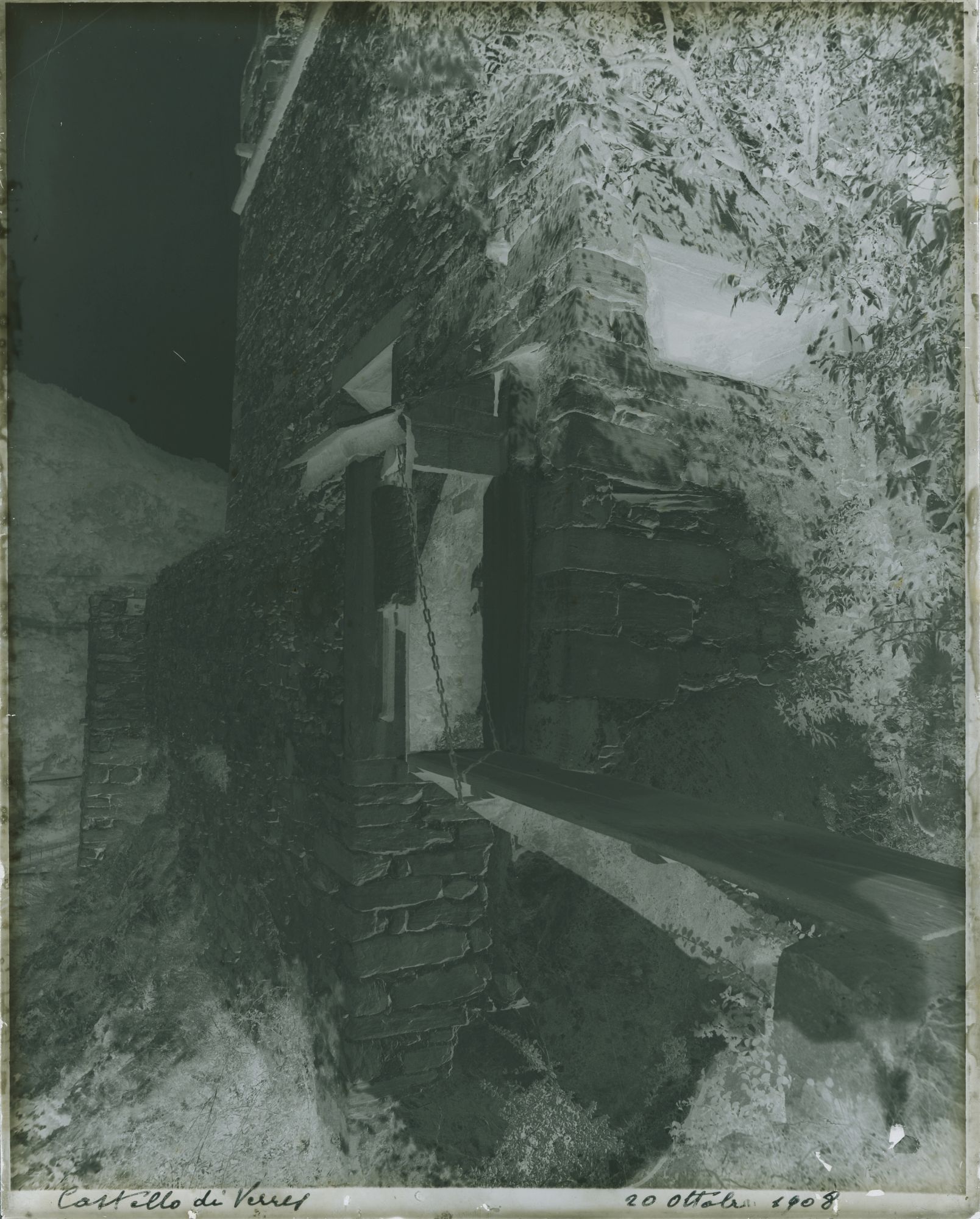 Valle d'Aosta - Architetture (negativo) di Soprintendenza ai Monumenti del Piemonte e della Liguria (attr) (inizio XX)