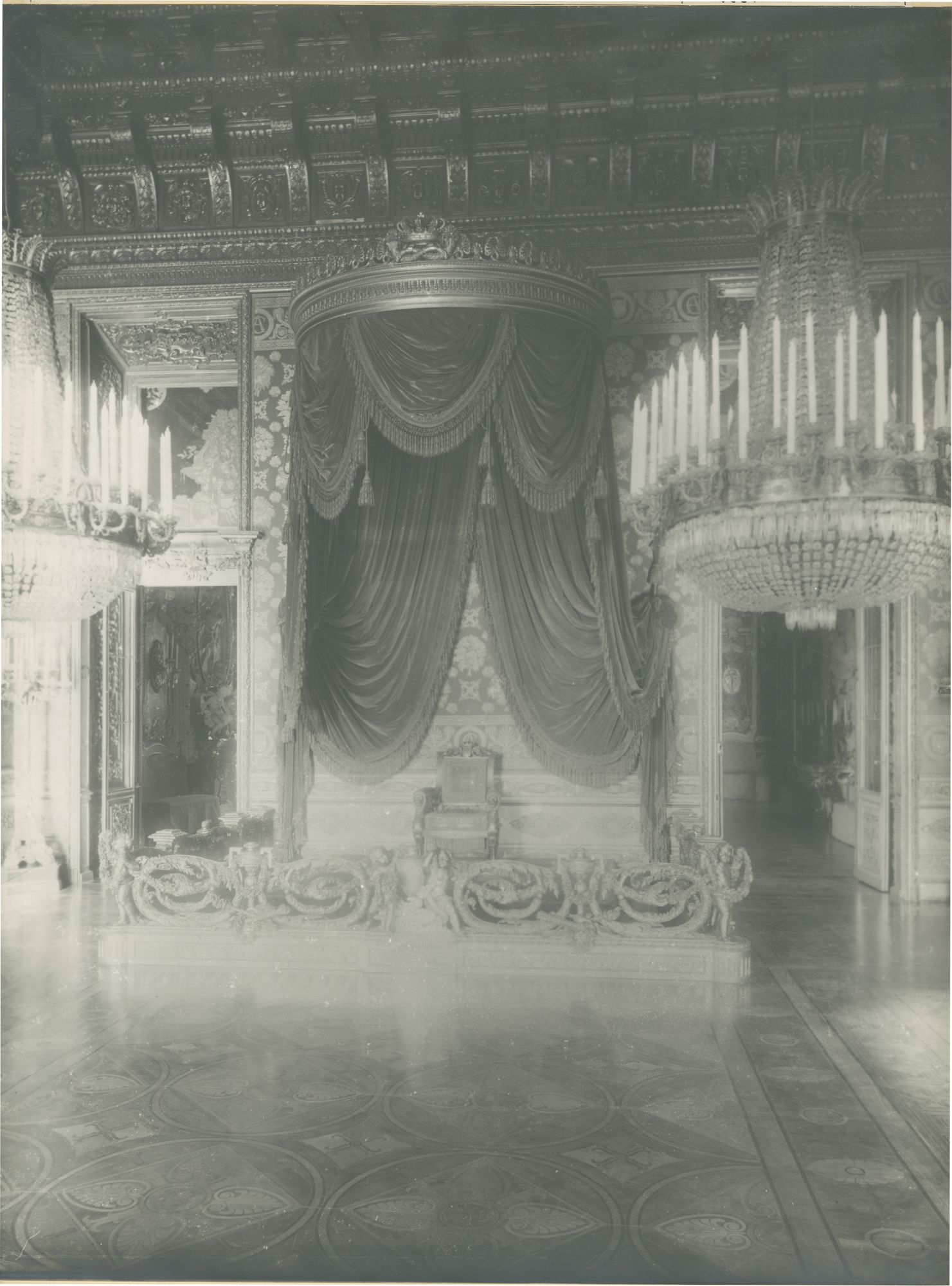 Piemonte - Architetture - Elementi decorativi - Palazzi - Riproduzioni - Gastini (positivo) di Foto Moisio (seconda metà XX)