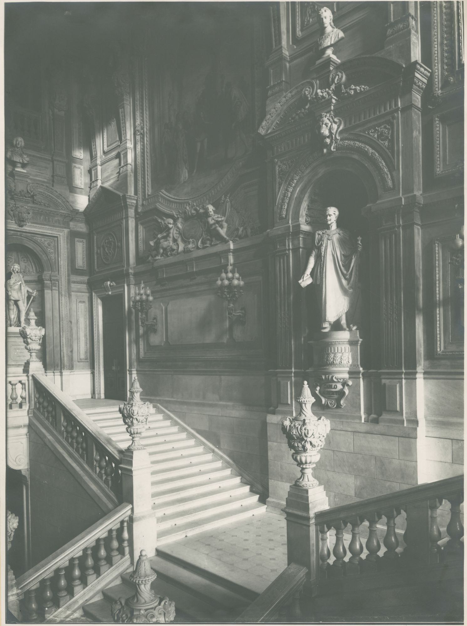 Piemonte - Architetture - Elementi decorativi - Palazzi - Riproduzioni - Gastini (positivo) di Foto Moisio (seconda metà XX)