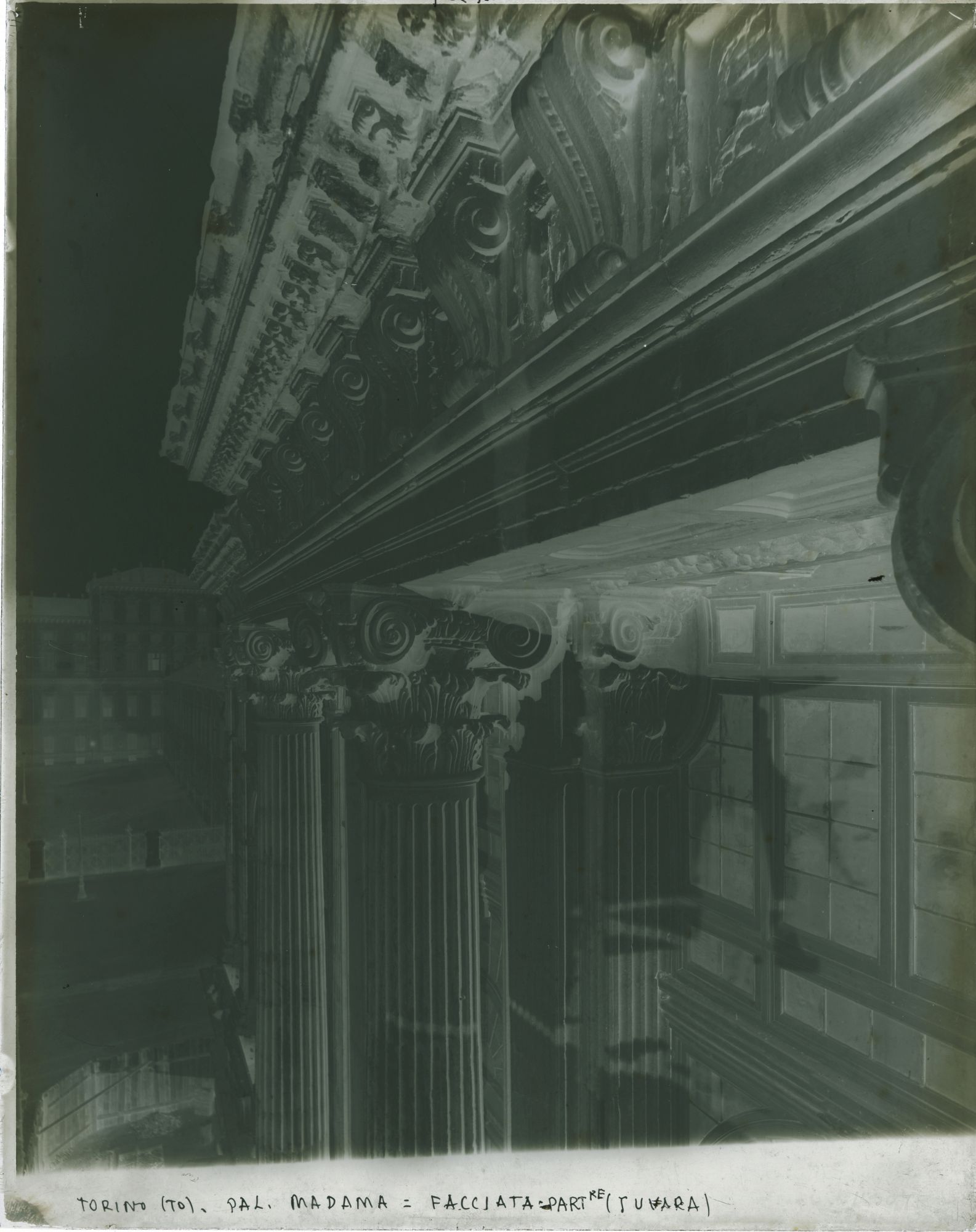 Torino - Palazzo Madama (negativo) di Ufficio Regionale per la Conservazione dei Monumenti del Piemonte e della Liguria (attr) (inizio XX)