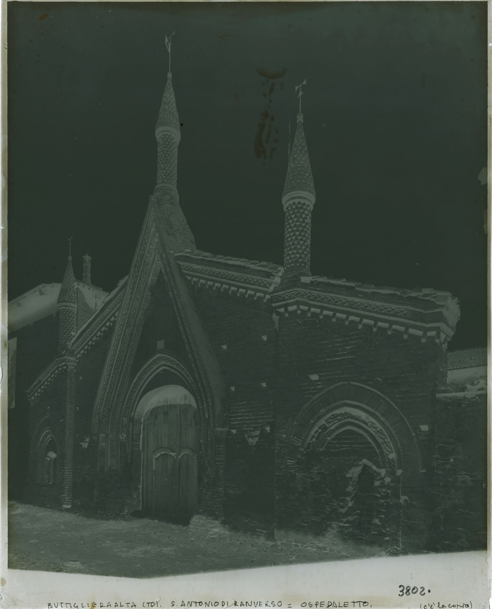 Buttigliera Alta - Abbazia di Sant'Antonio di Ranverso - Ospedaletto (negativo) di Soprintendenza ai Monumenti del Piemonte e delle Liguria (attr) (primo quarto XX)