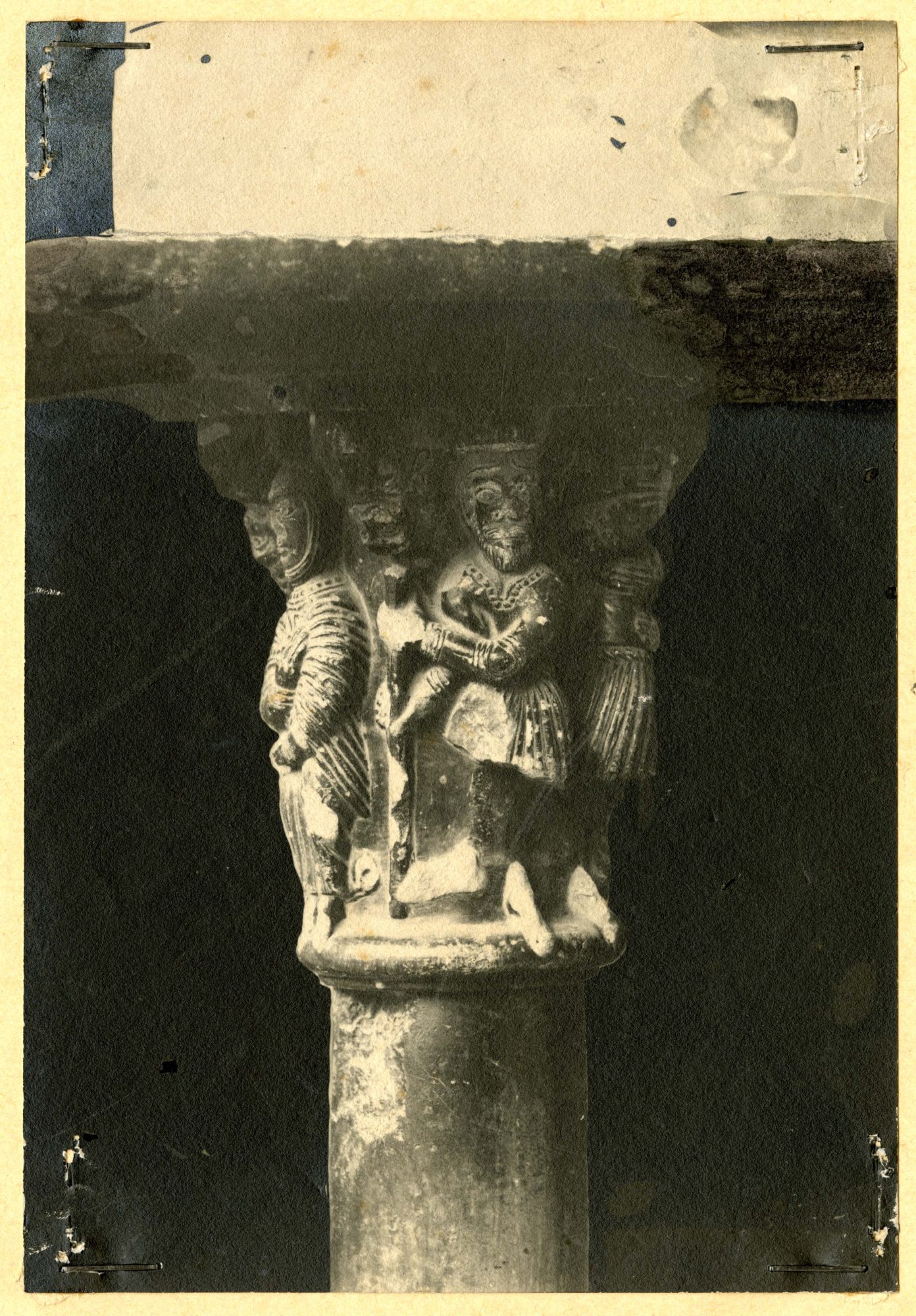 Valle d'Aosta - Elementi architettonici - Capitelli (positivo) di Germano, Ottavio (attr) (fine/ inizio XIX/ XX)