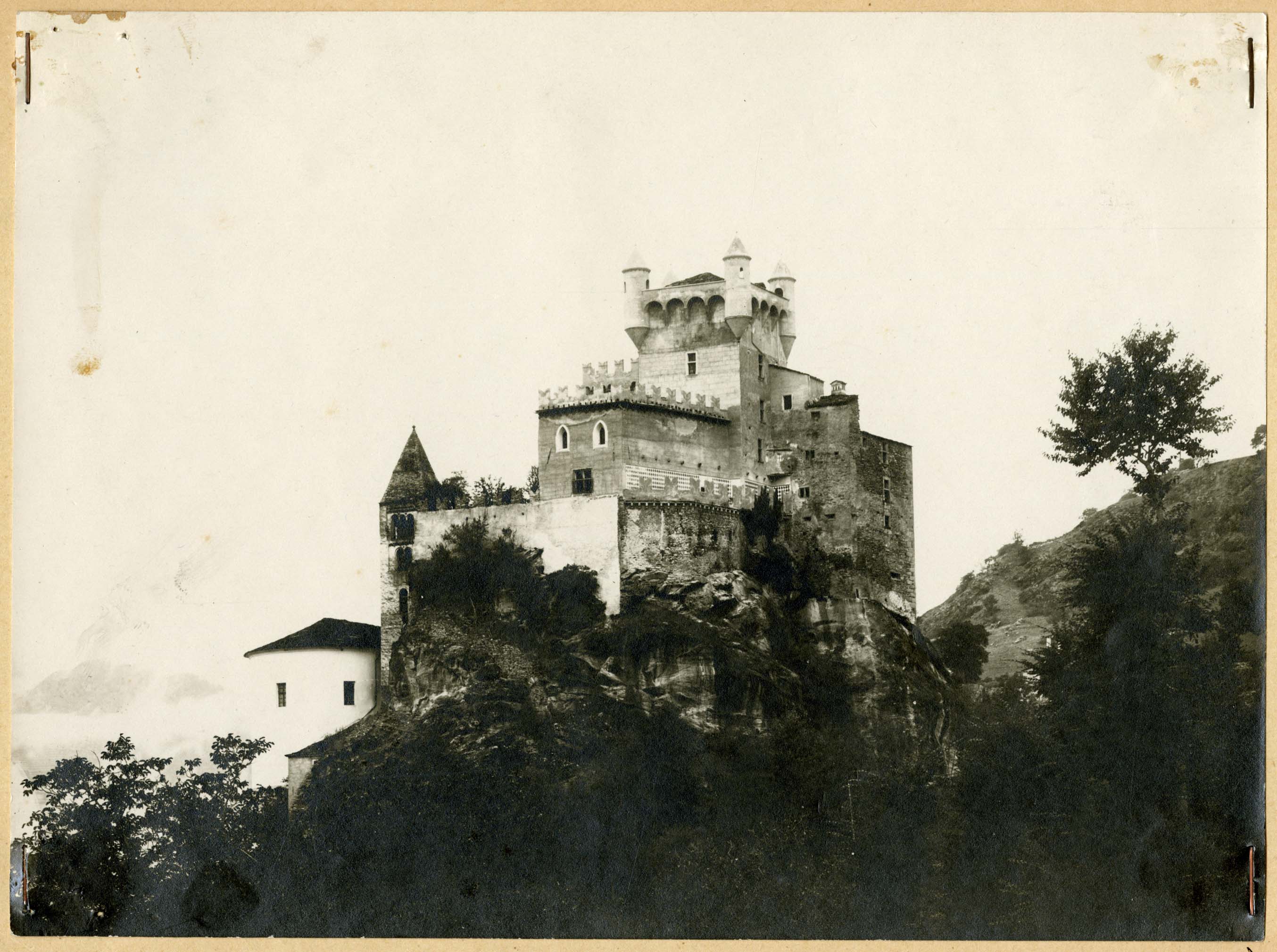 Saint-Pierre - Castello di Saint-Pierre (positivo) di Luino, Andrea (primo quarto XX)