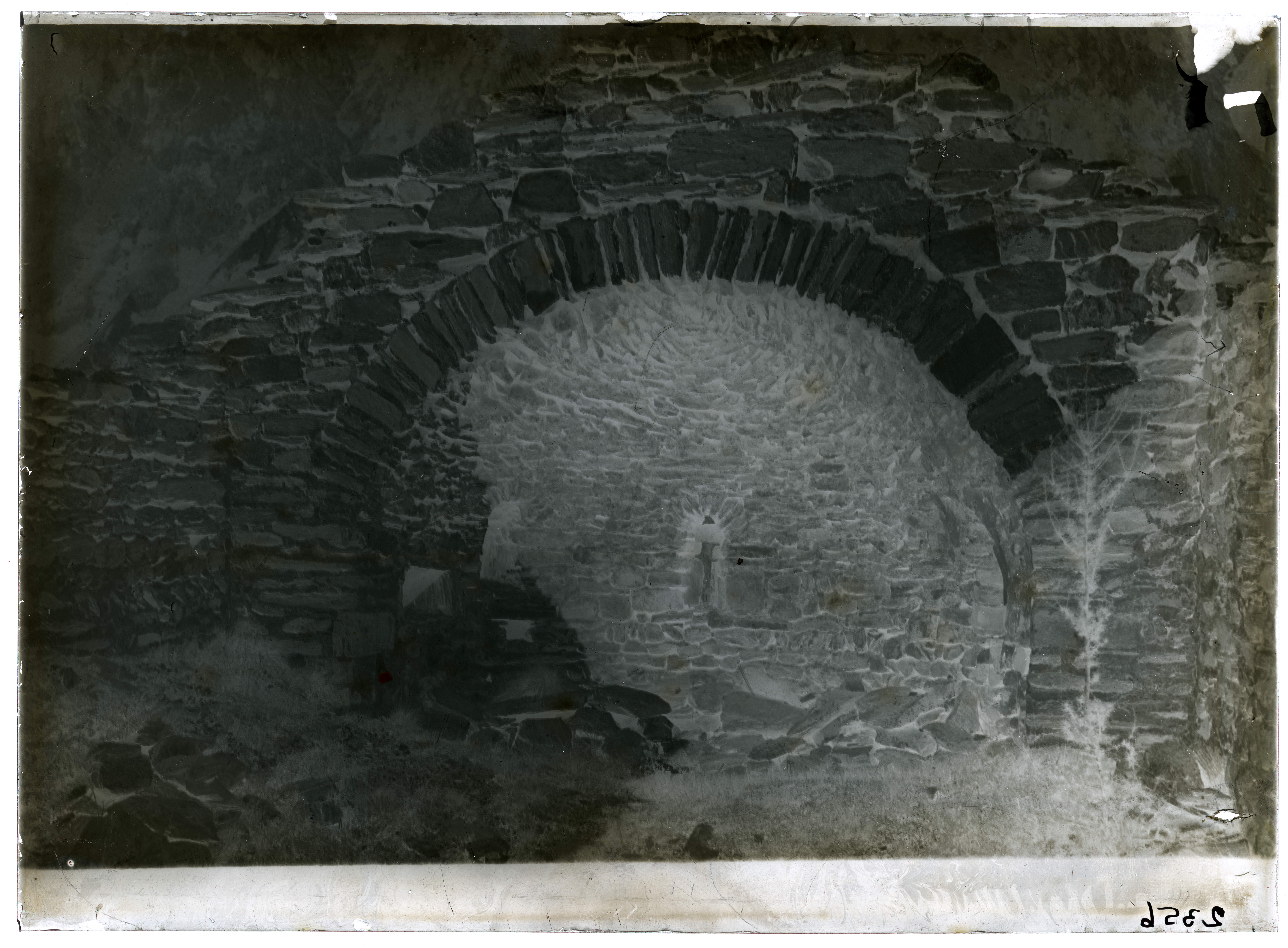Graines <Brusson> - Castello (negativo) di Anonimo aostano (XX)