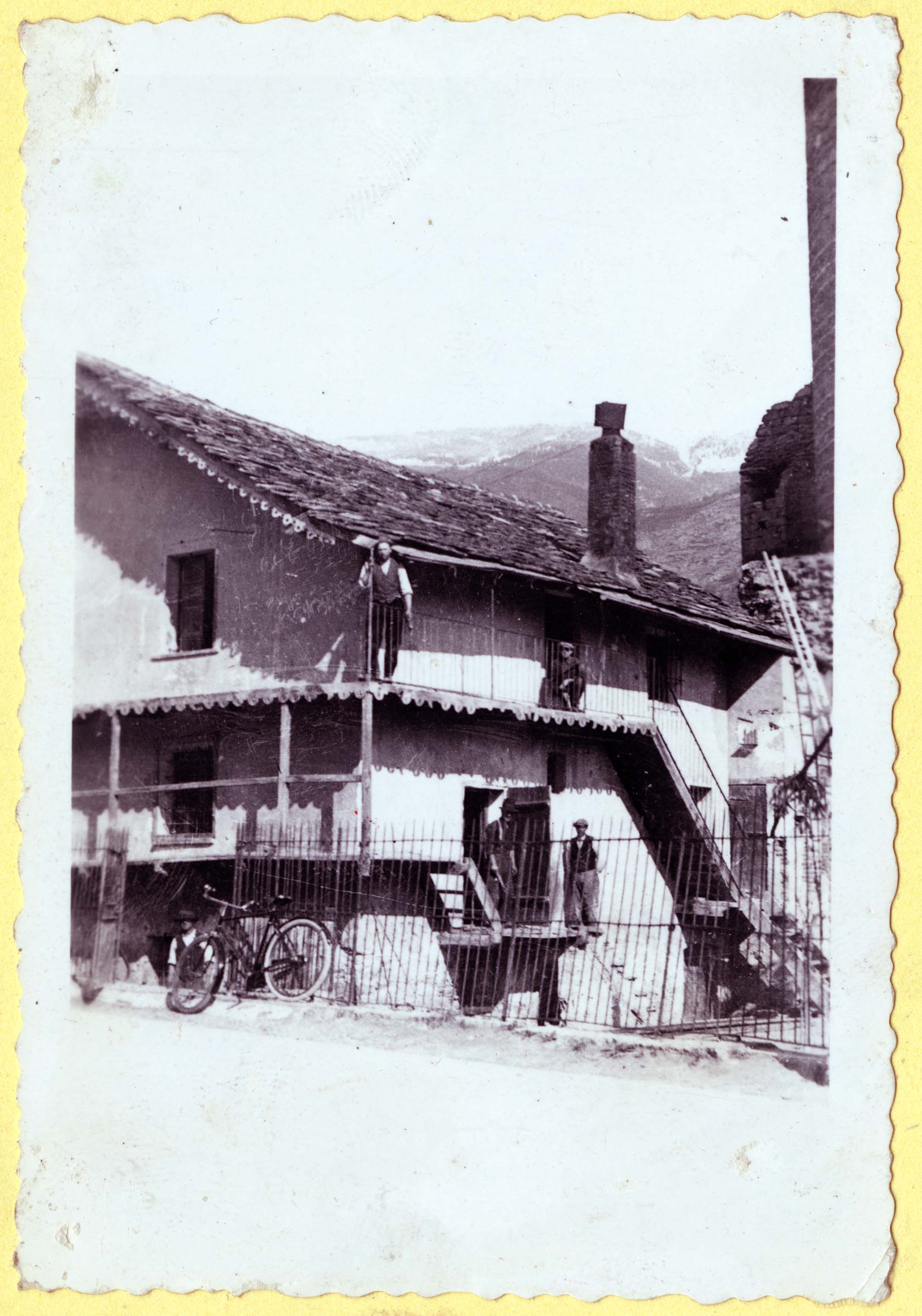 Valle d'Aosta - Architettura civile - Case (positivo) di Anonimo aostano (prima metà XX)