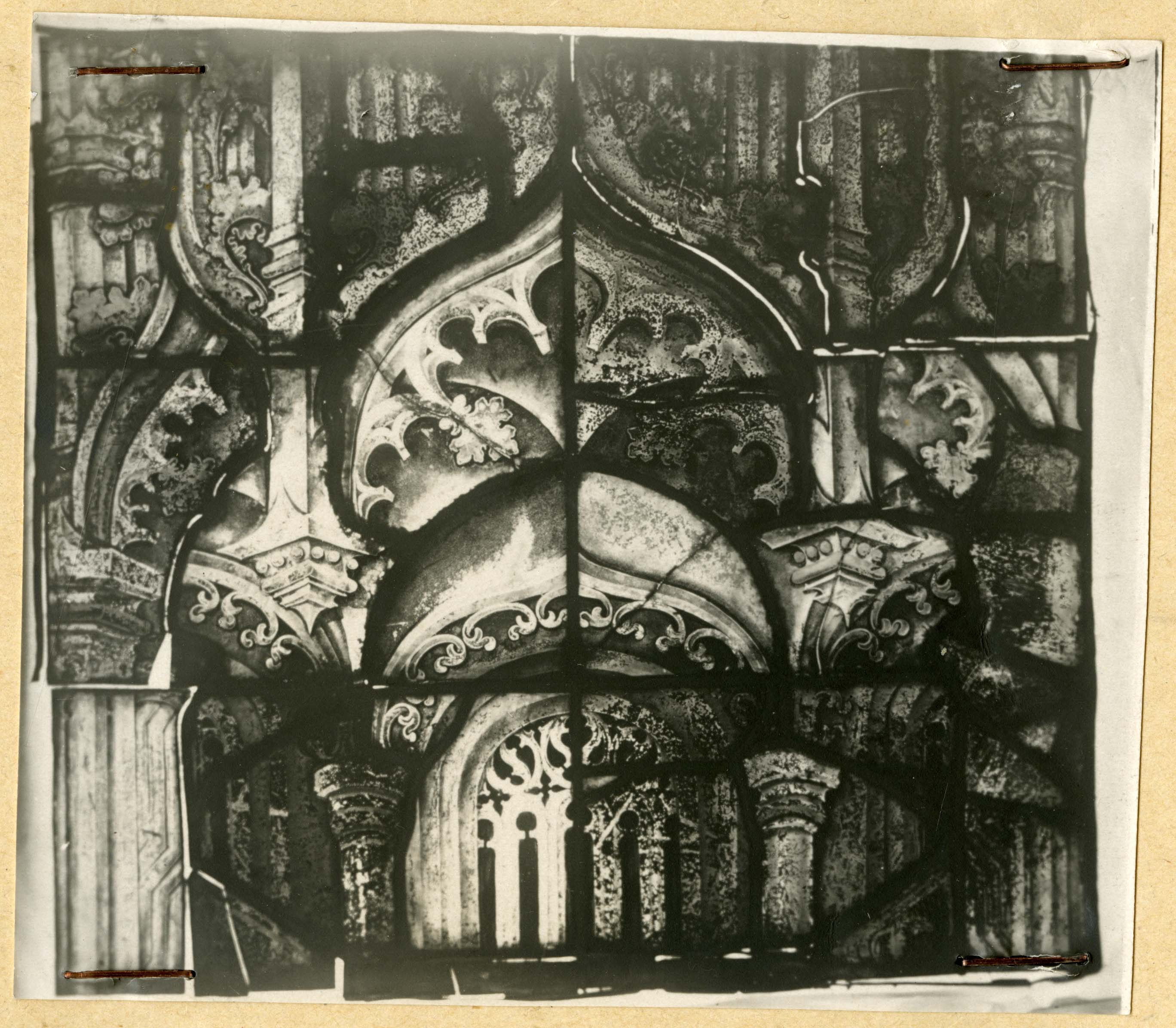 Valle d'Aosta - Opere d'arte - Vetrate artistiche (positivo) di Regia Soprintendenza all'Arte Medievale e Moderna e della Regia Galleria Sabauda di Torino (collaboratore) (prima metà XX)