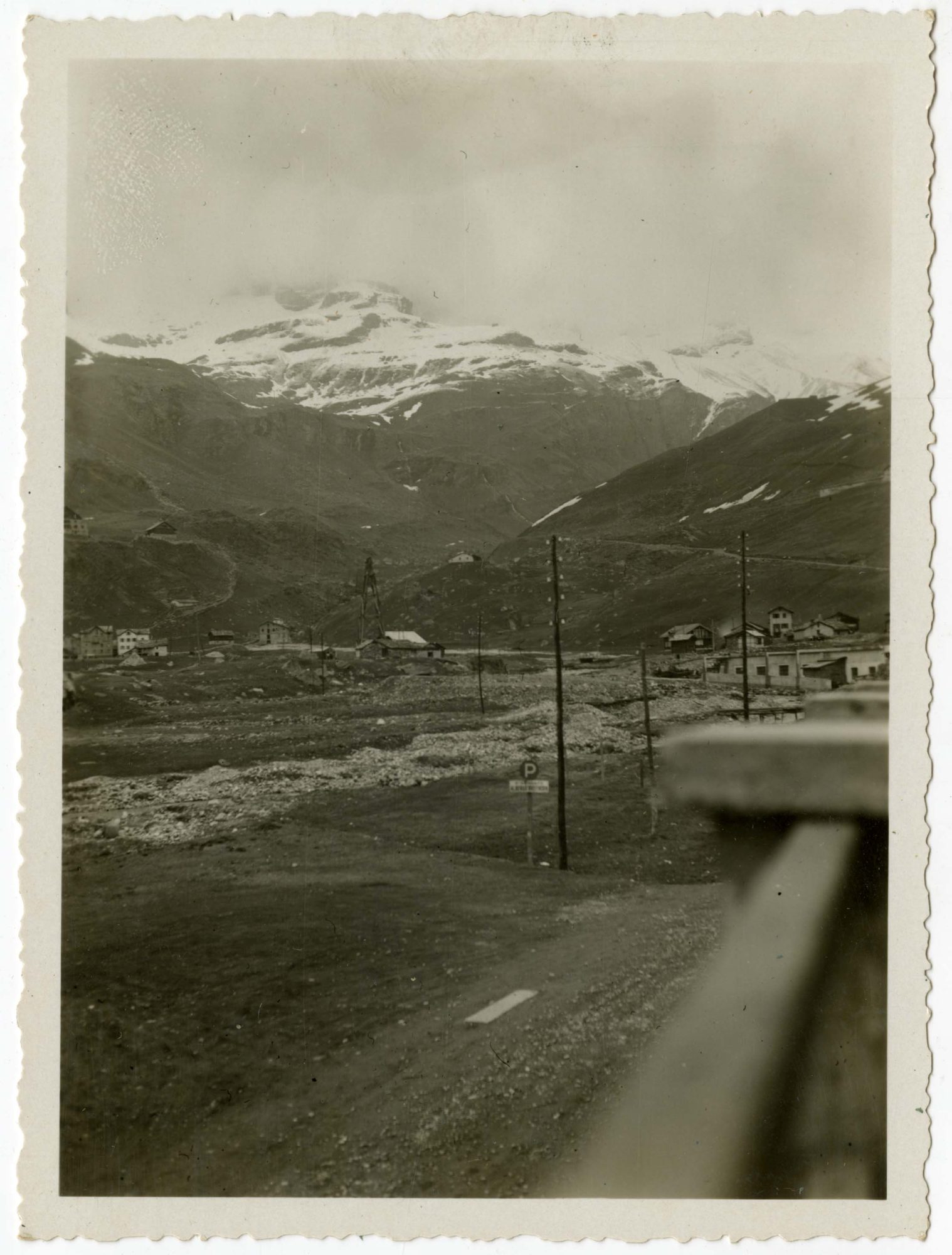 Breuil Cervinia <Valtournenche> - Vedute urbane (positivo) di Anonimo torinese (secondo quarto XX)