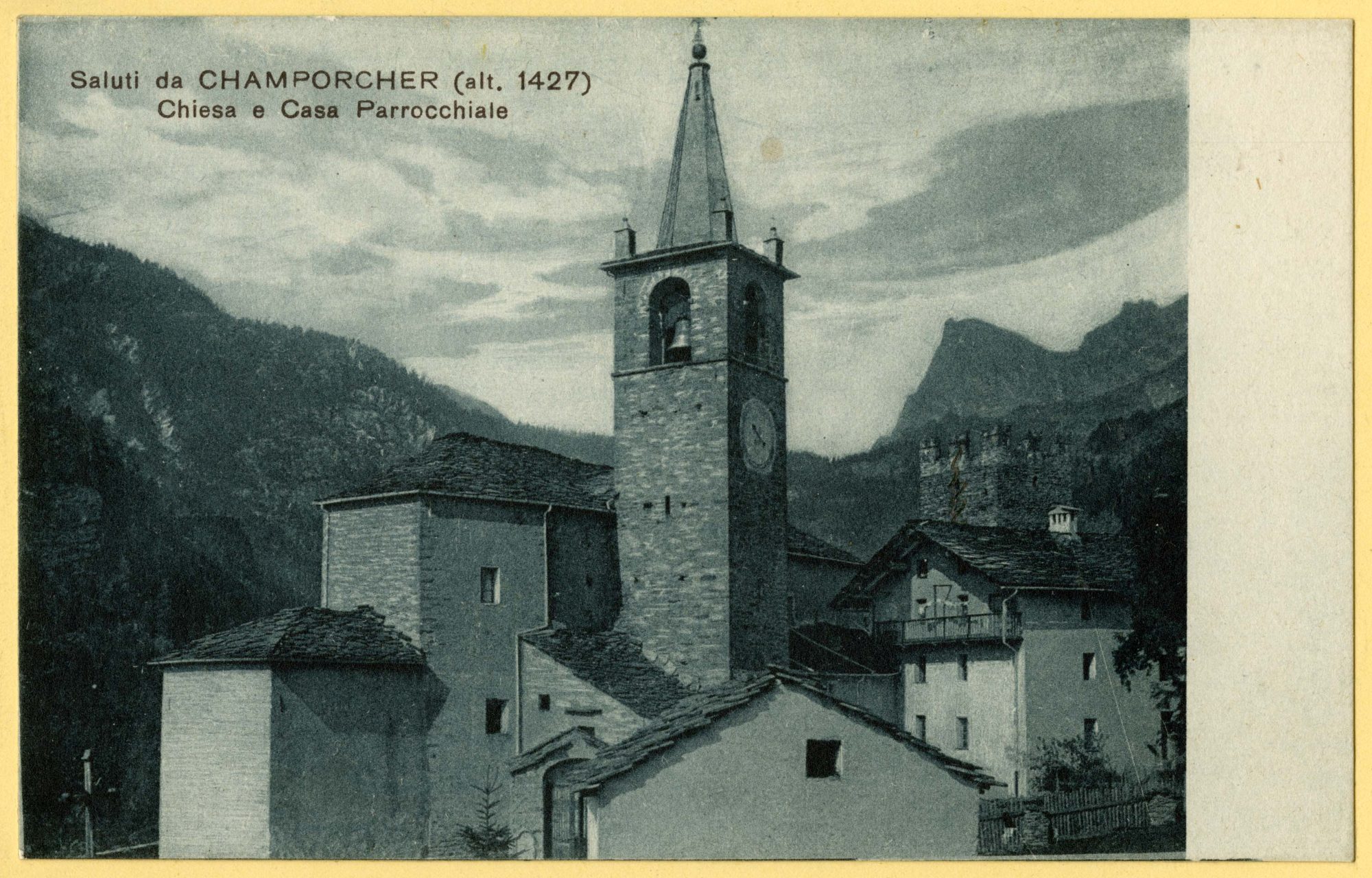 Château <Champorcher> - Vedute urbane (positivo) di Anonimo aostano (primo quarto XX)