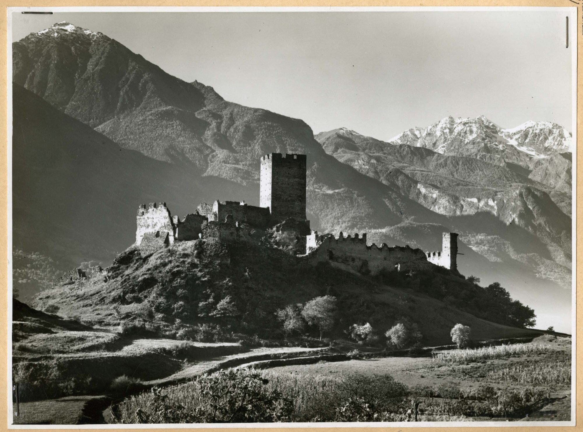 Saint-Denis - Castello di Cly (positivo) di Pedrini, Augusto (secondo quarto XX)