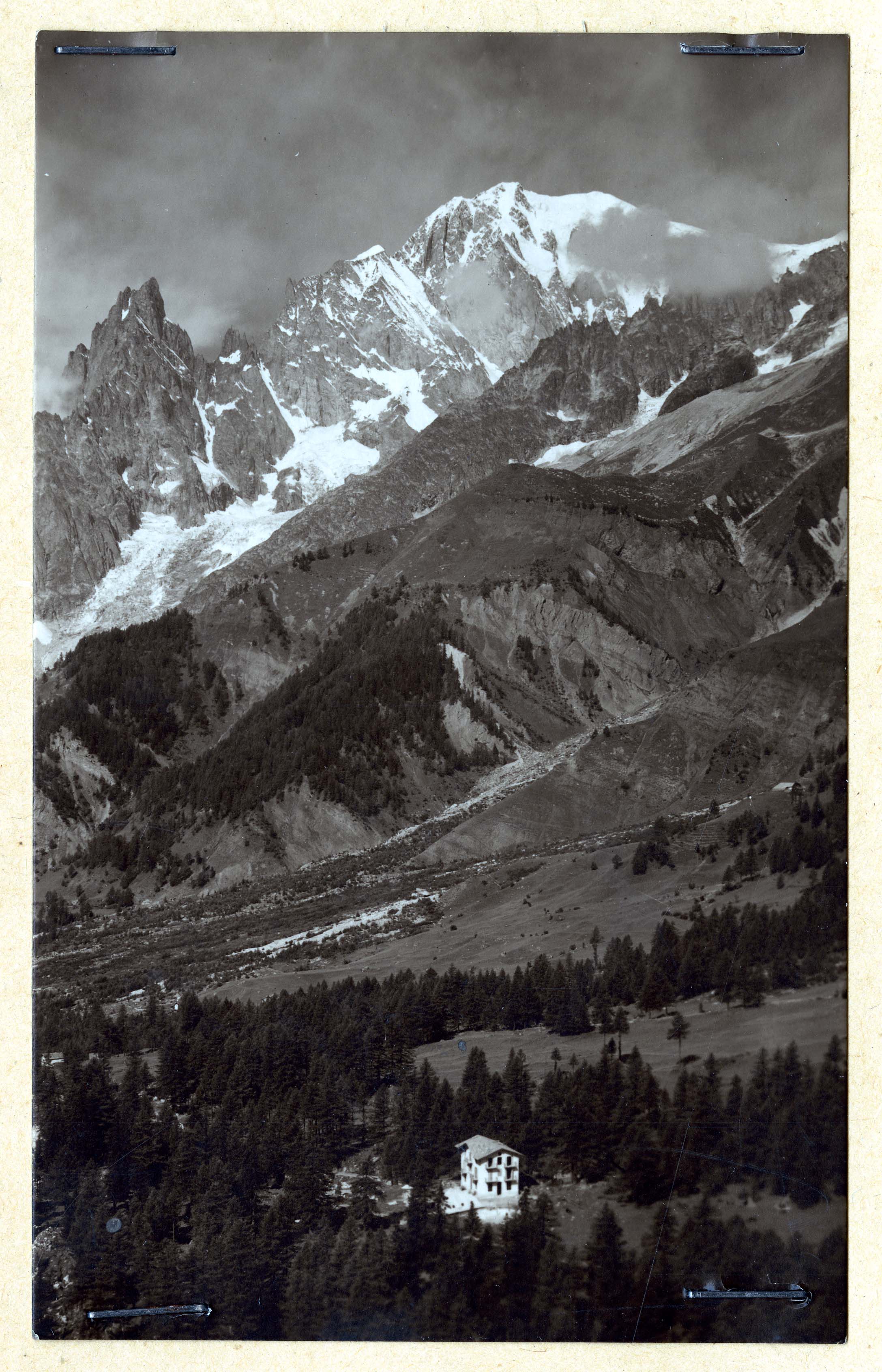 Valle d'Aosta - Architettura civile - Alberghi (positivo) di Anonimo aostano (secondo quarto XX)