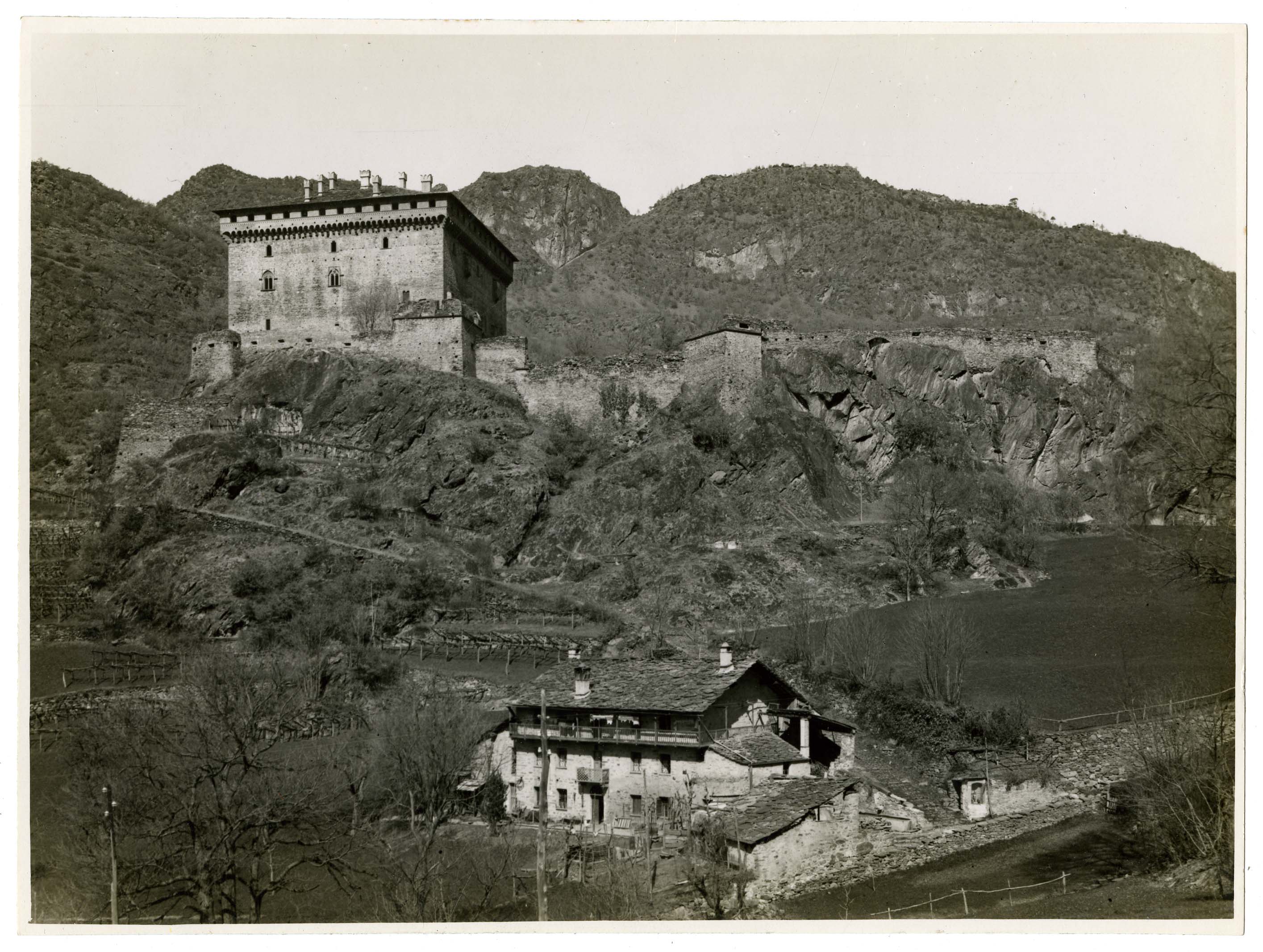 Valle d'Aosta - Architettura militare - Castelli (positivo) di Pedrini, Augusto (secondo quarto XX)