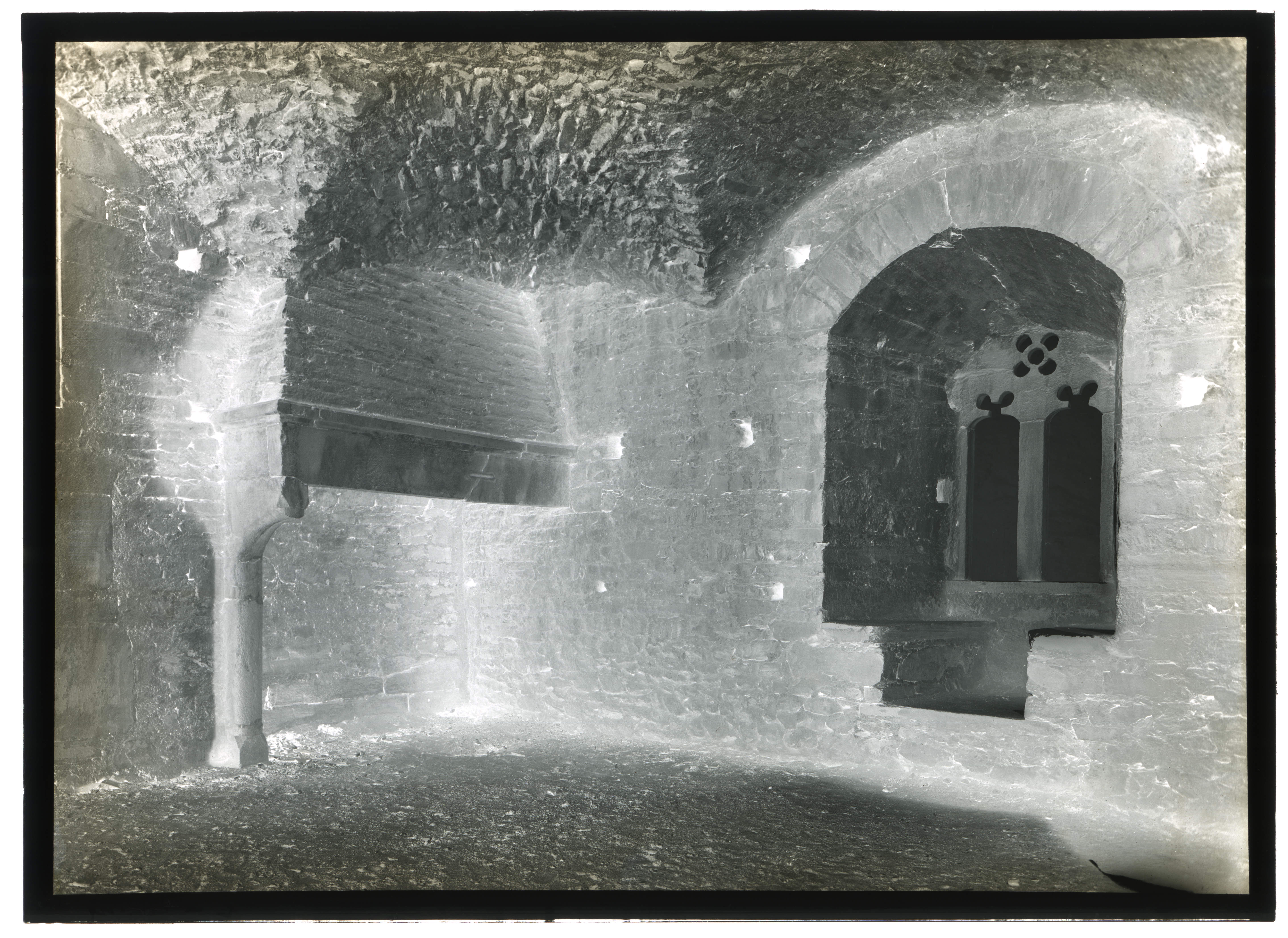 Valle d'Aosta - Elementi architettonici - Elementi decorativi - Finestre (negativo) di Pedrini, Augusto (XX)