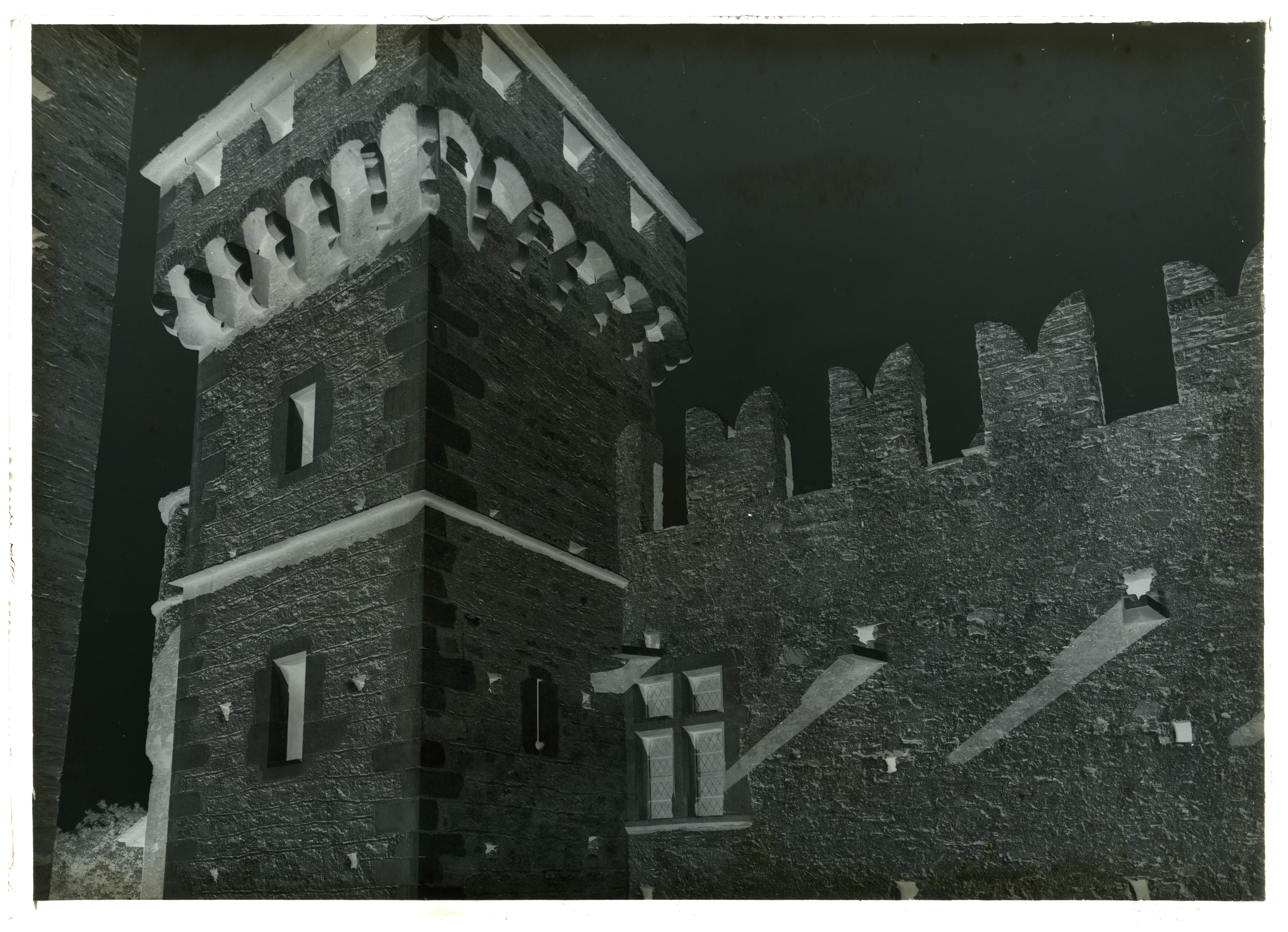 Fénis - Castello di Fénis - Restauri (negativo) di Pedrini, Augusto (XX)