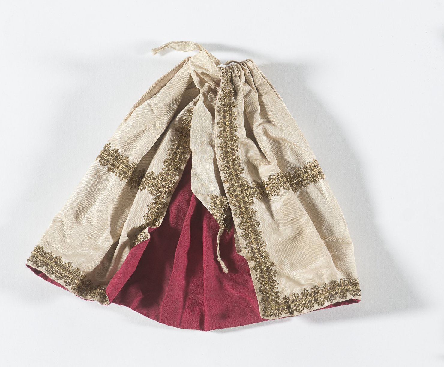 conopeo di pisside - manifattura italiana (seconda metà sec. XIX)